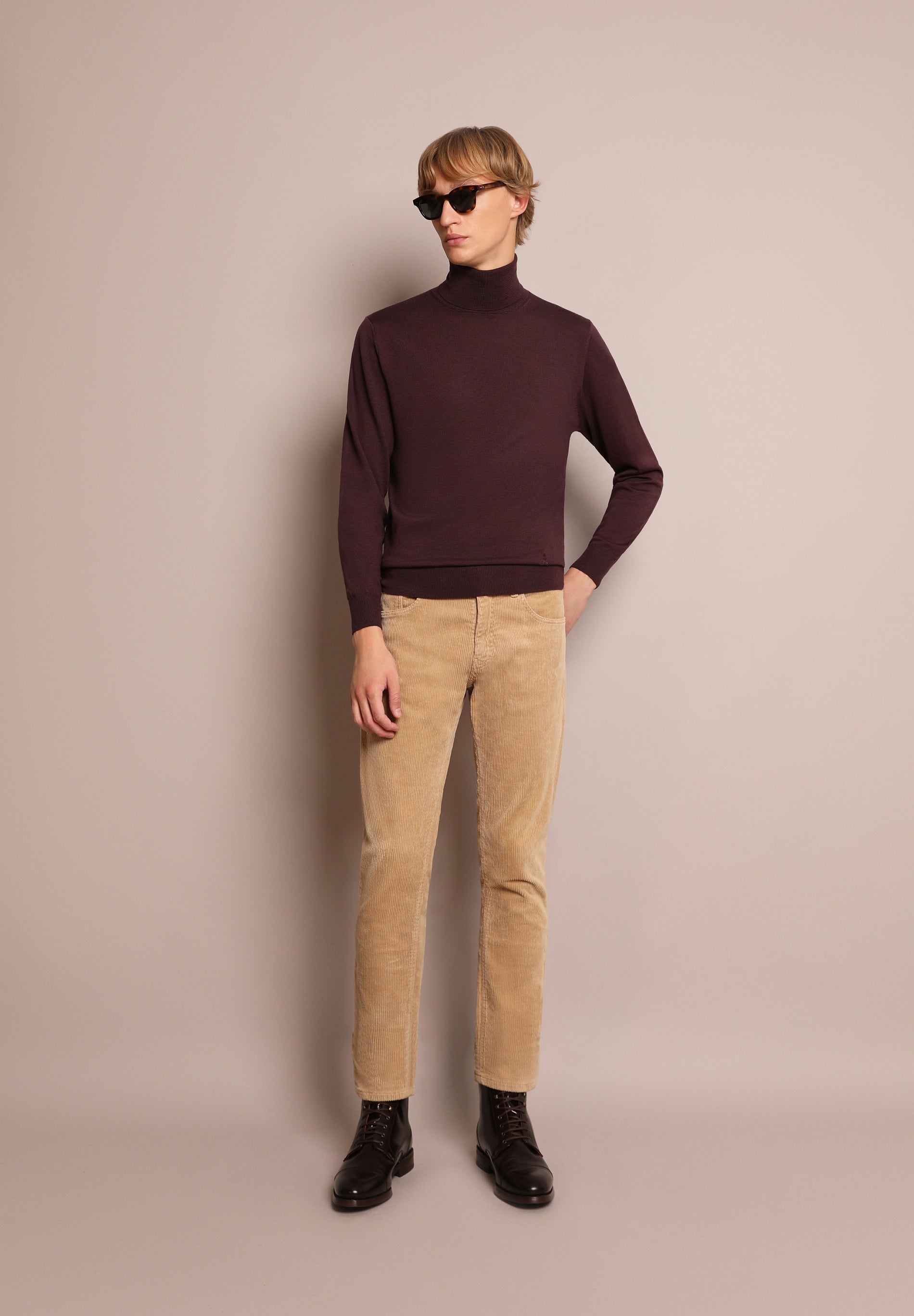 ROLL NECK WOOL SWEATER WITH SKULL