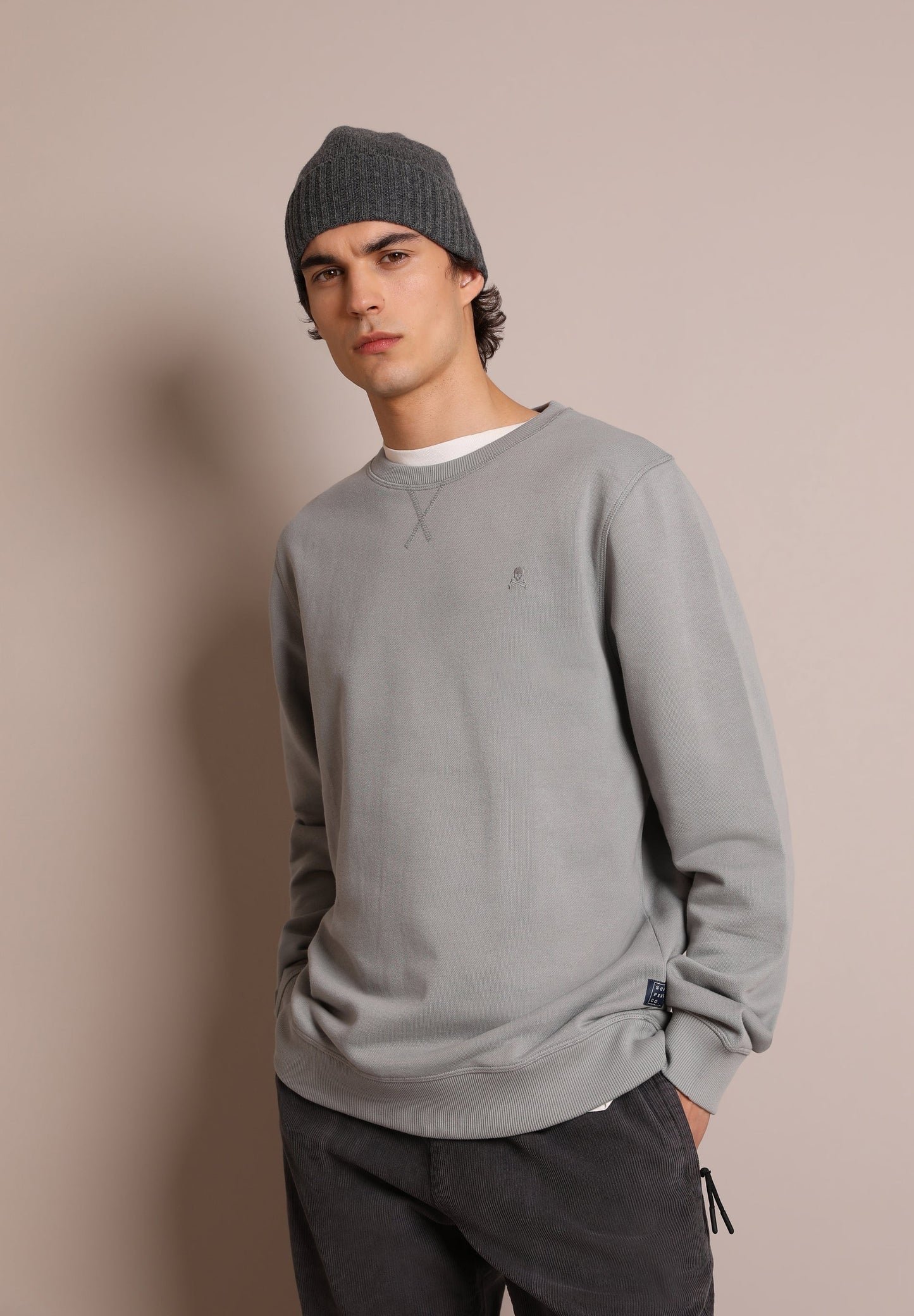 BASIC SKULL SWEATSHIRT