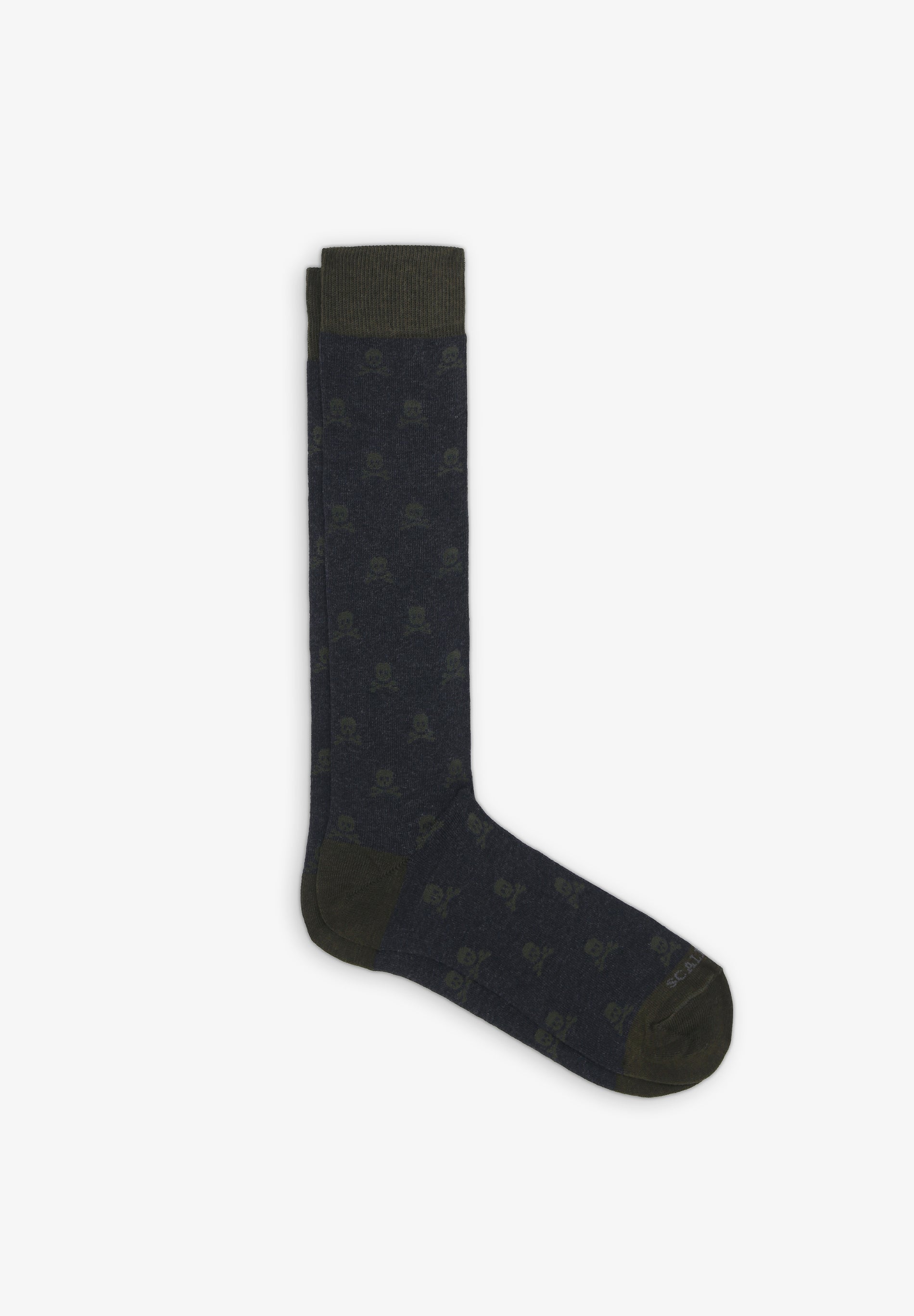 CONTRAST SKULL SOCKS