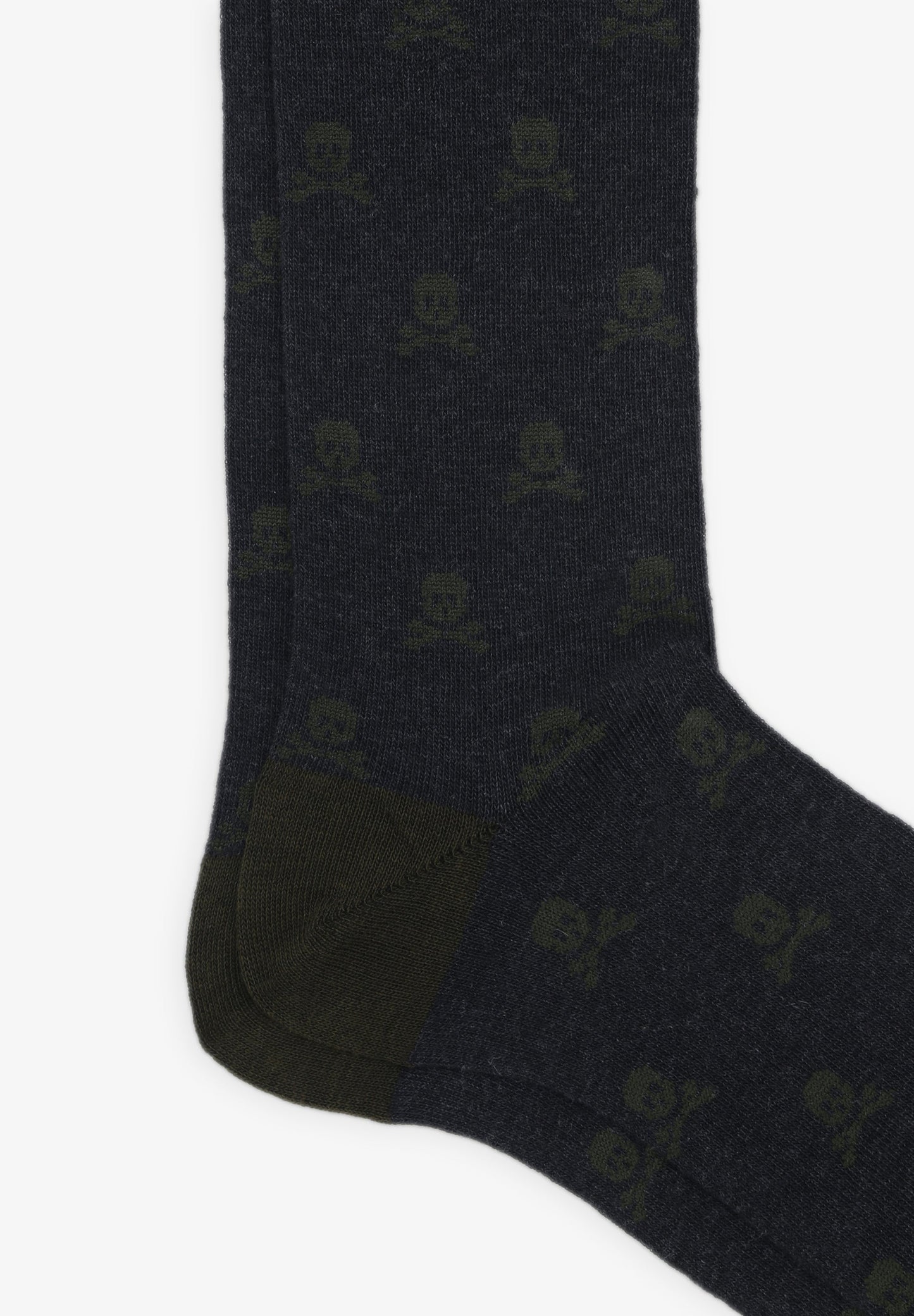 CONTRAST SKULL SOCKS