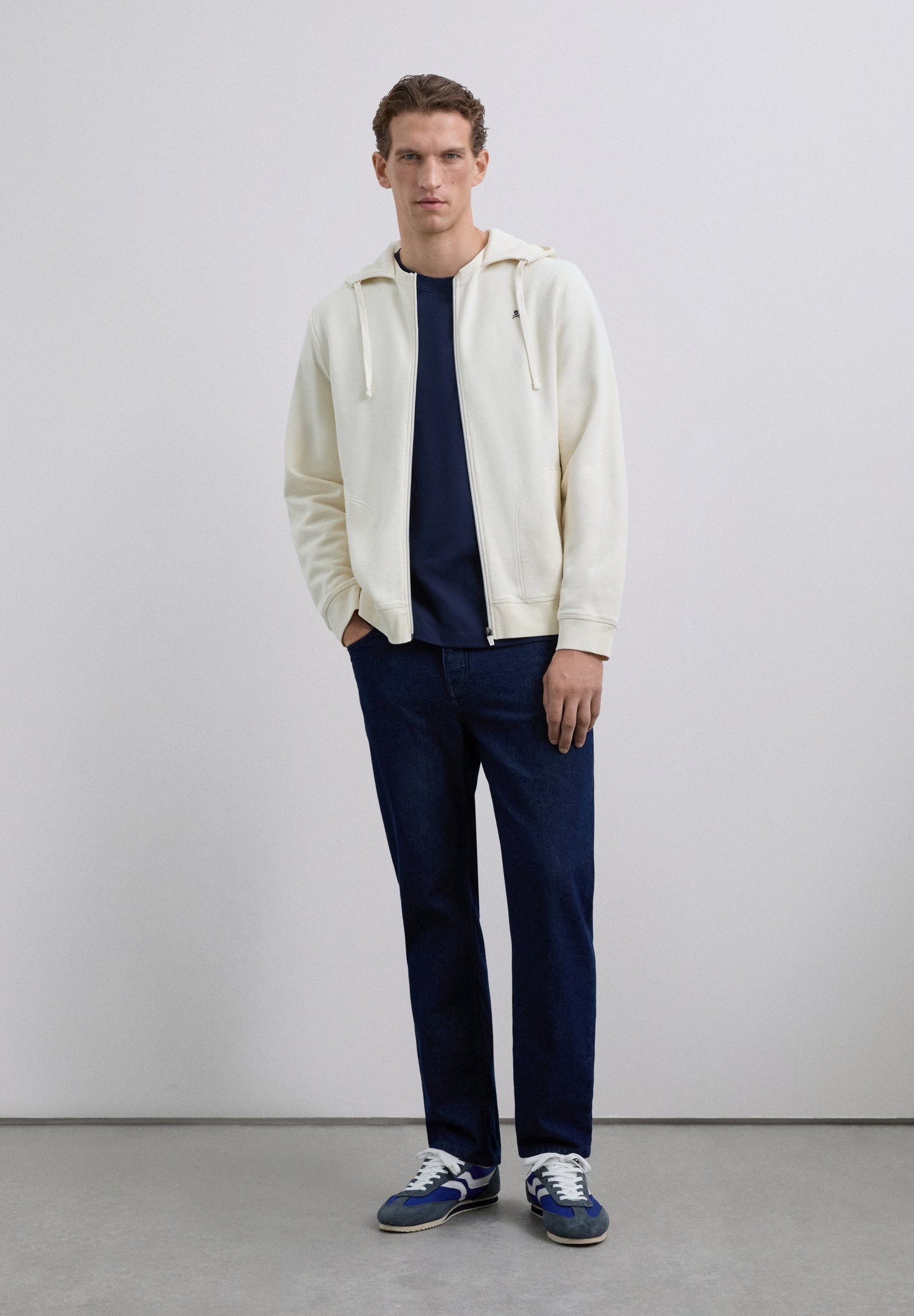 SUDADERA CAPUCHA BORDADA CONTRASTE - Scalpers