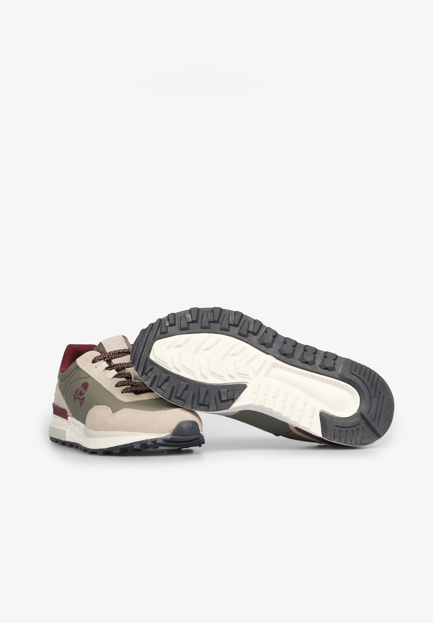 SNEAKERS WITH SIDE SKULLS
