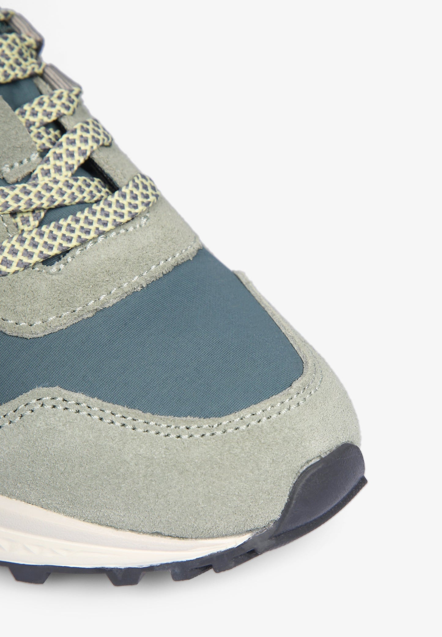 SNEAKERS WITH SIDE SKULLS