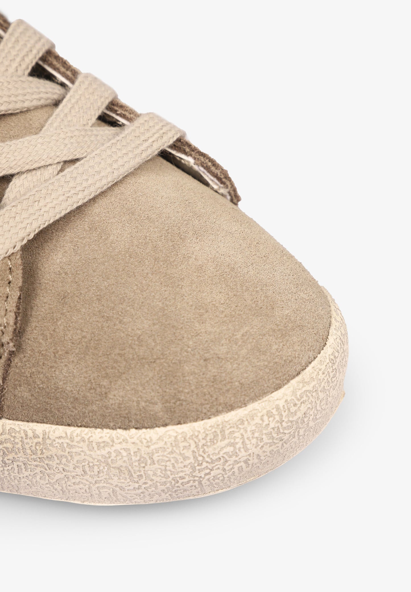 LOW TOP SUEDE SNEAKERS