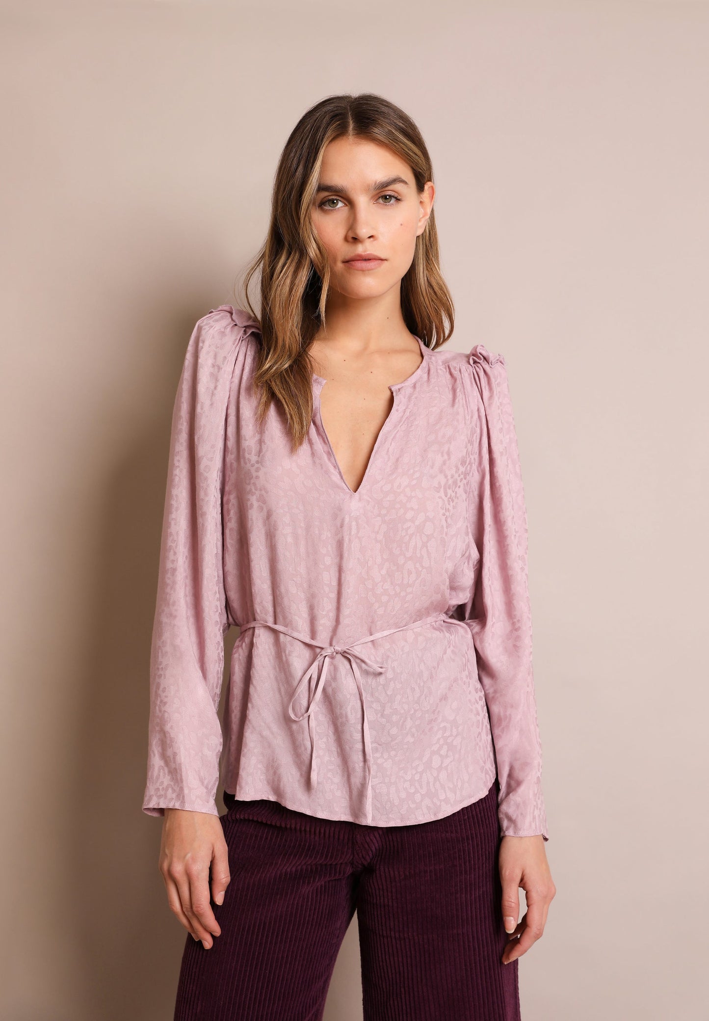 JACQUARD BLOUSE WITH BOW