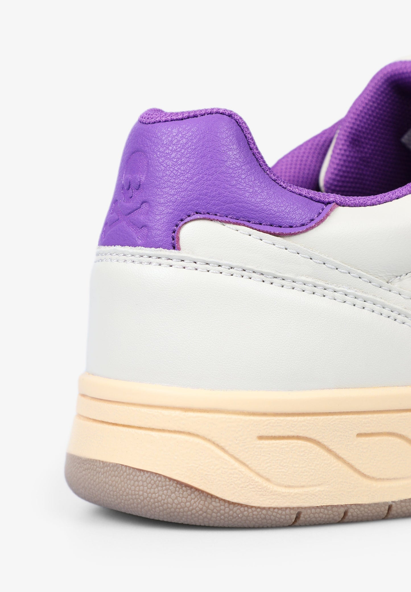 SNEAKERS WITH HEEL DETAIL