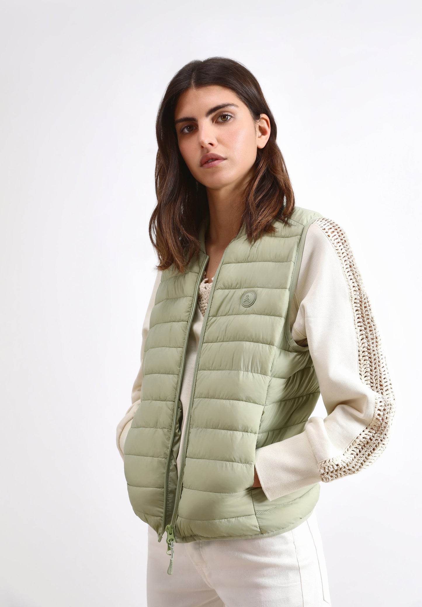 PUFFER VEST WITH SKULL