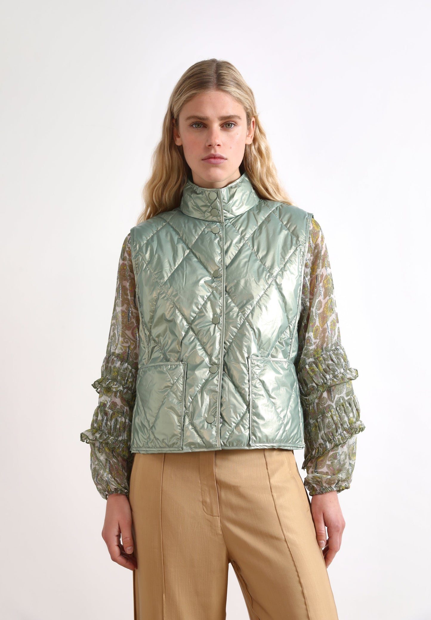 PUFFER VEST WITH POCKETS