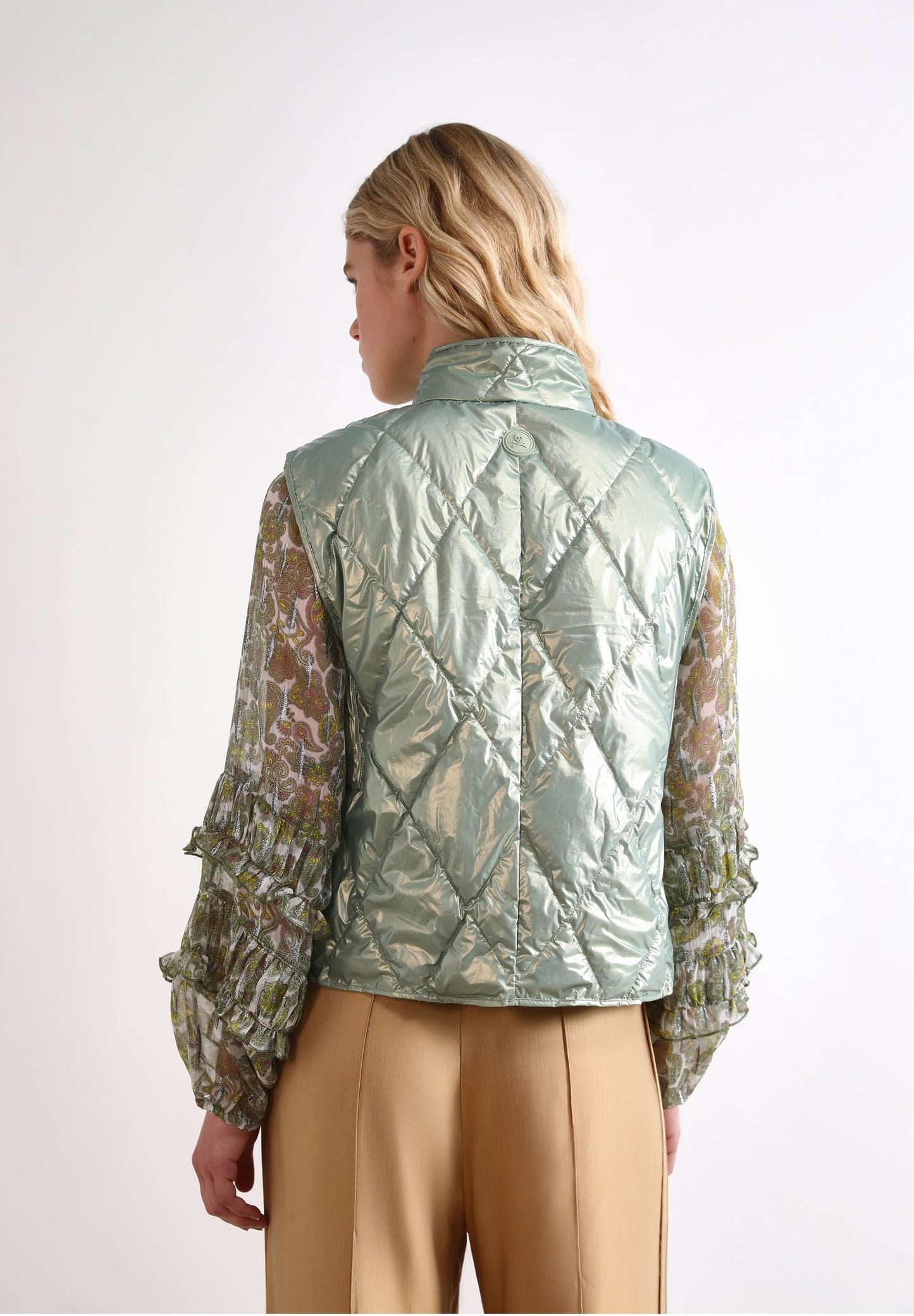 PUFFER VEST WITH POCKETS