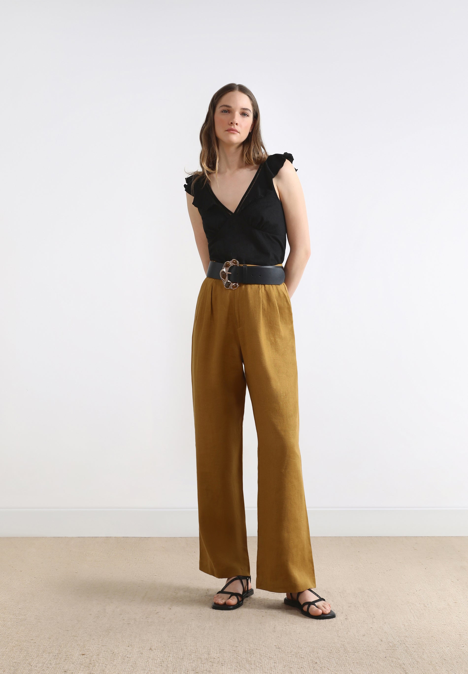 RELAXED TROUSERS WITH DARTS