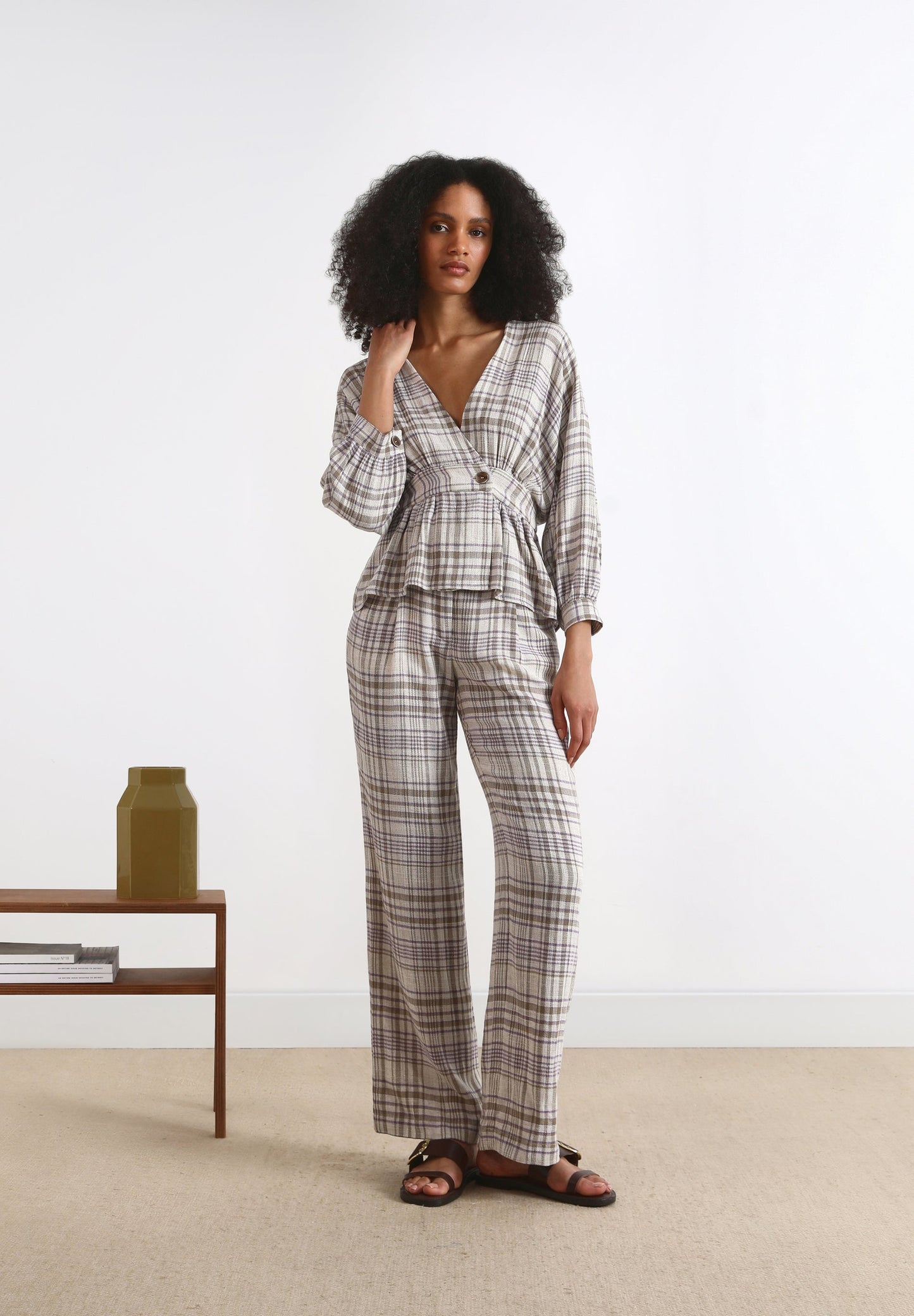 CHECKED LINEN TROUSERS