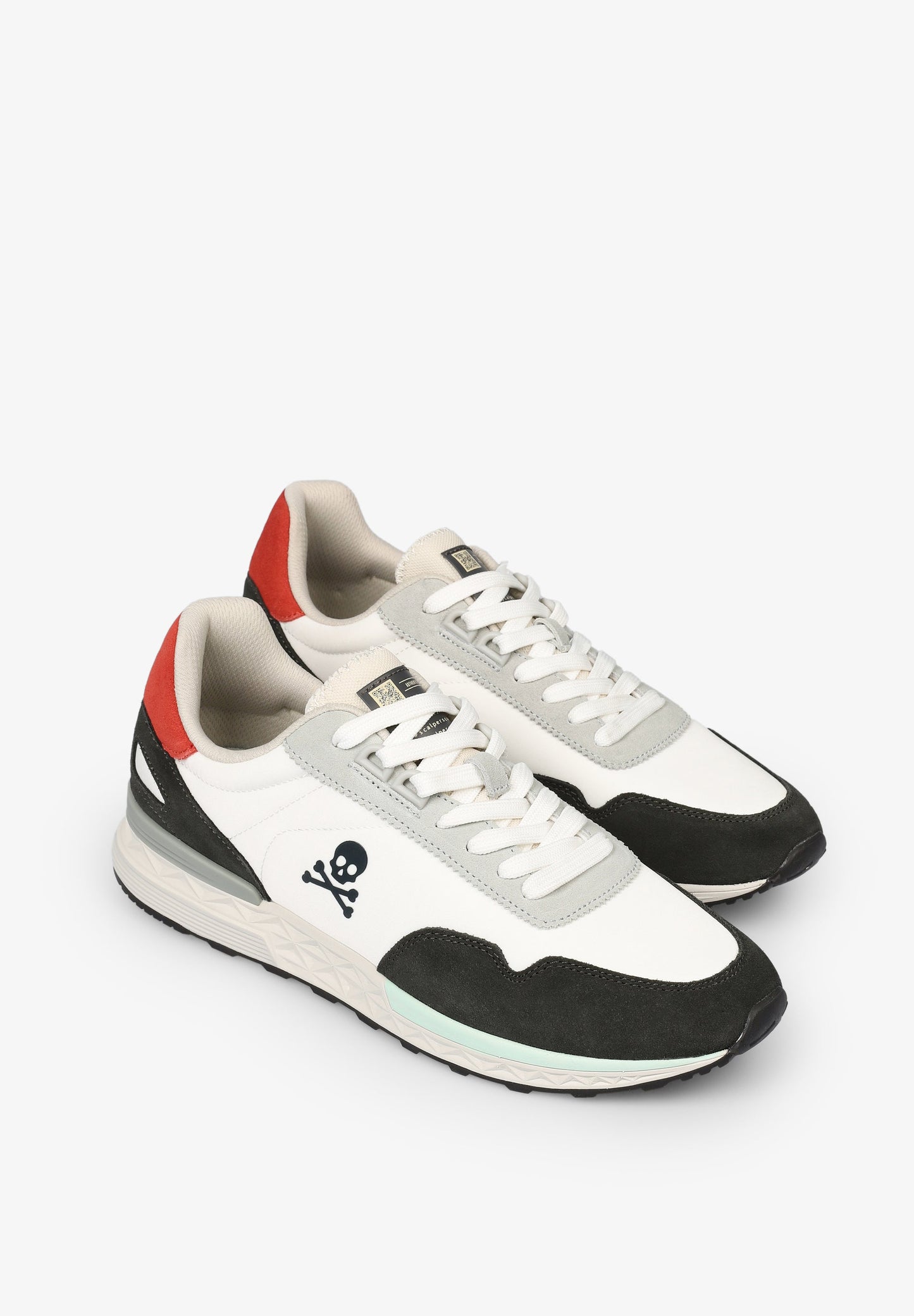 SNEAKERS WITH SIDE SKULL