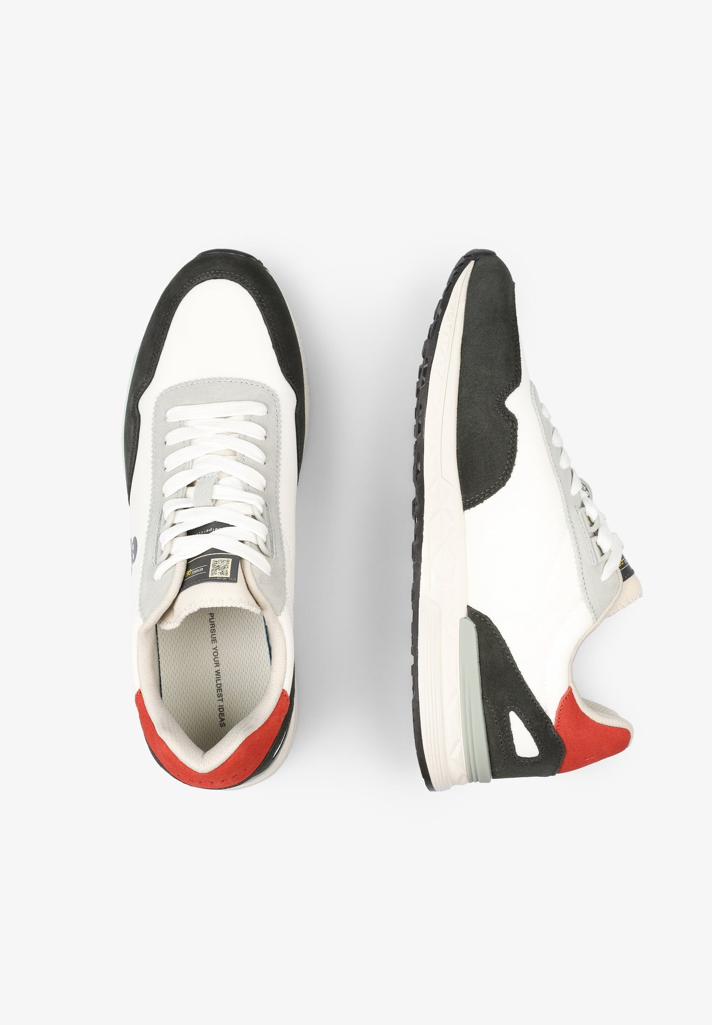 SNEAKERS WITH SIDE SKULL