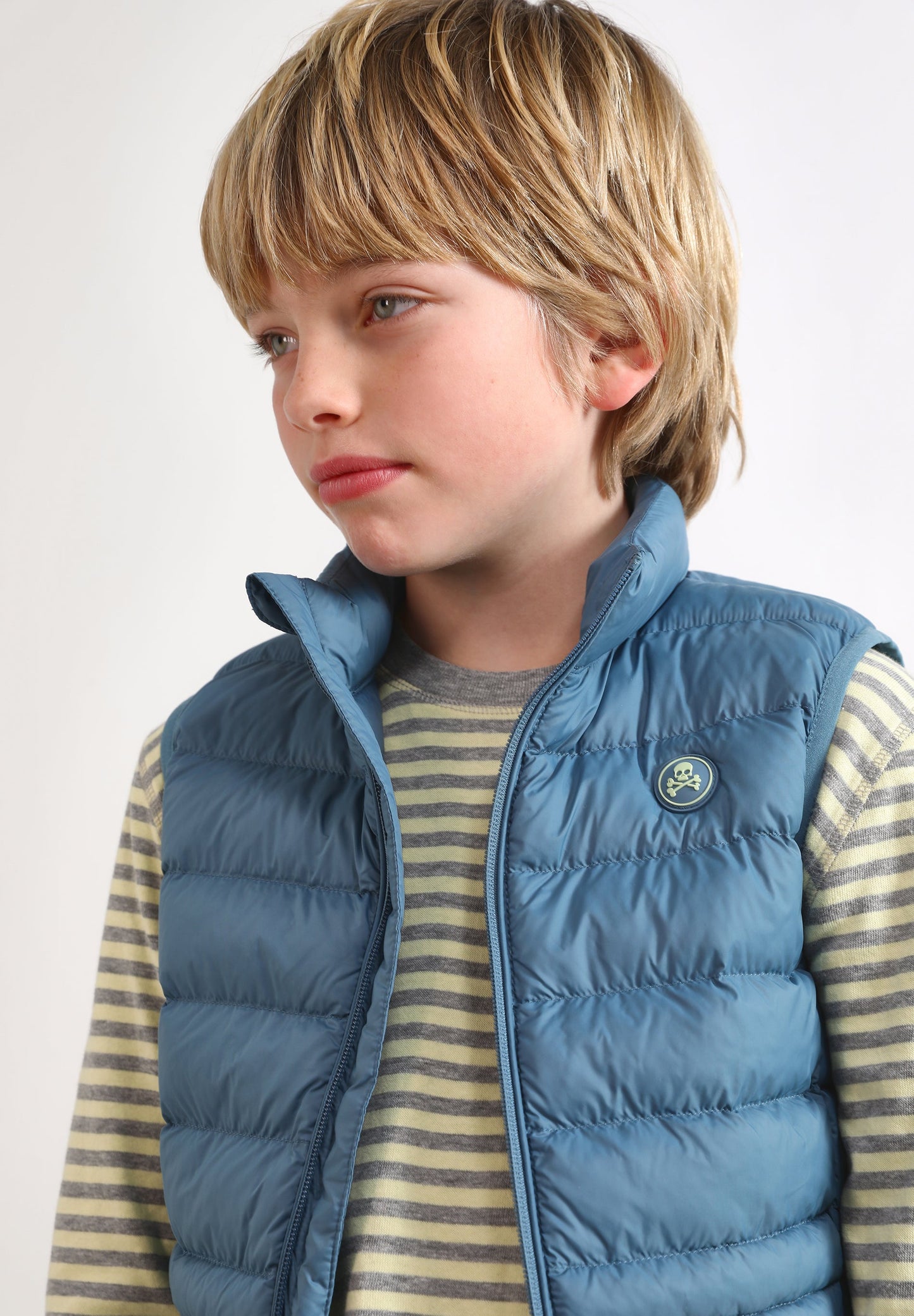 PUFFER VEST WITH SKULL