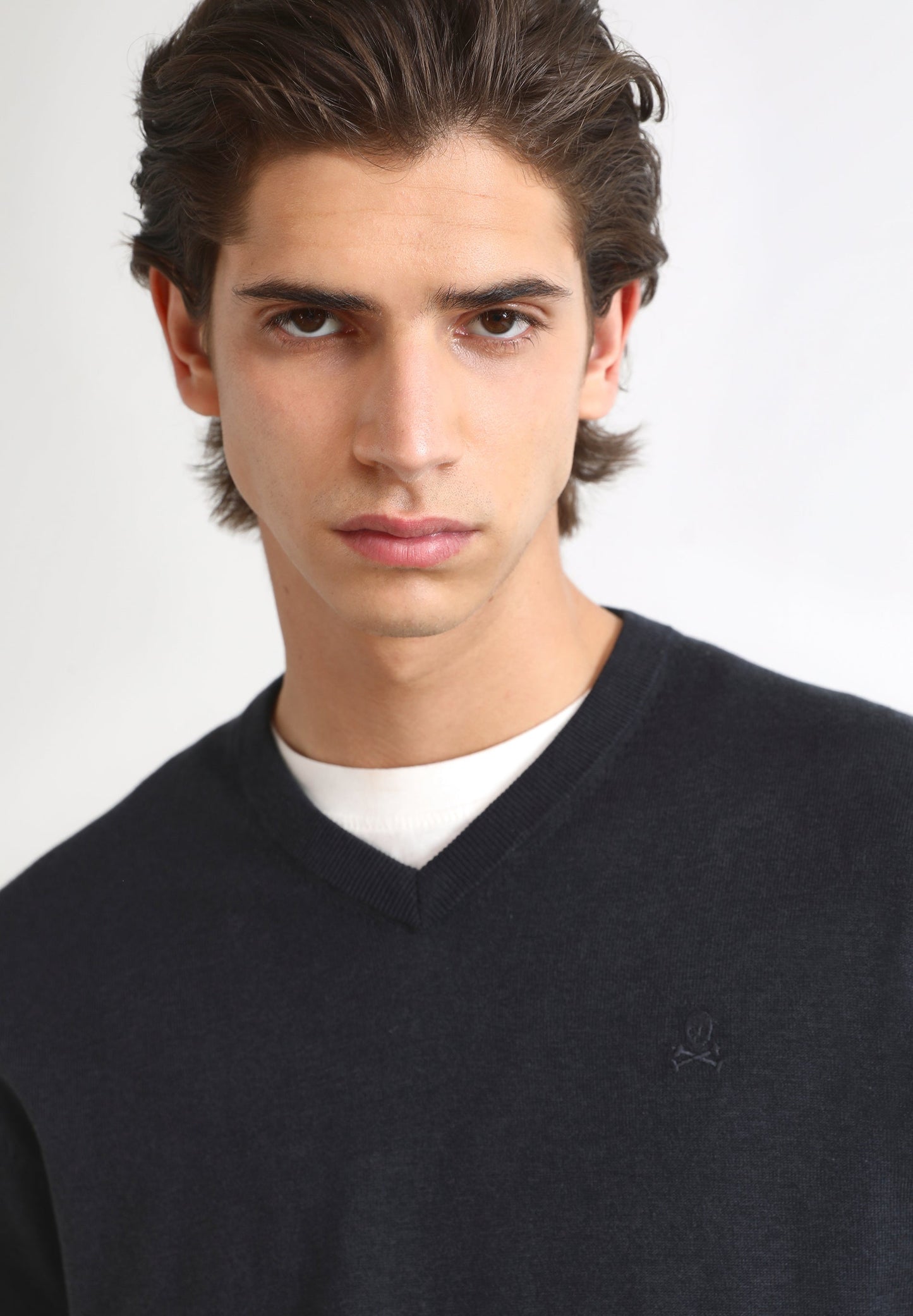 V-NECK SWEATER WITH SKULL