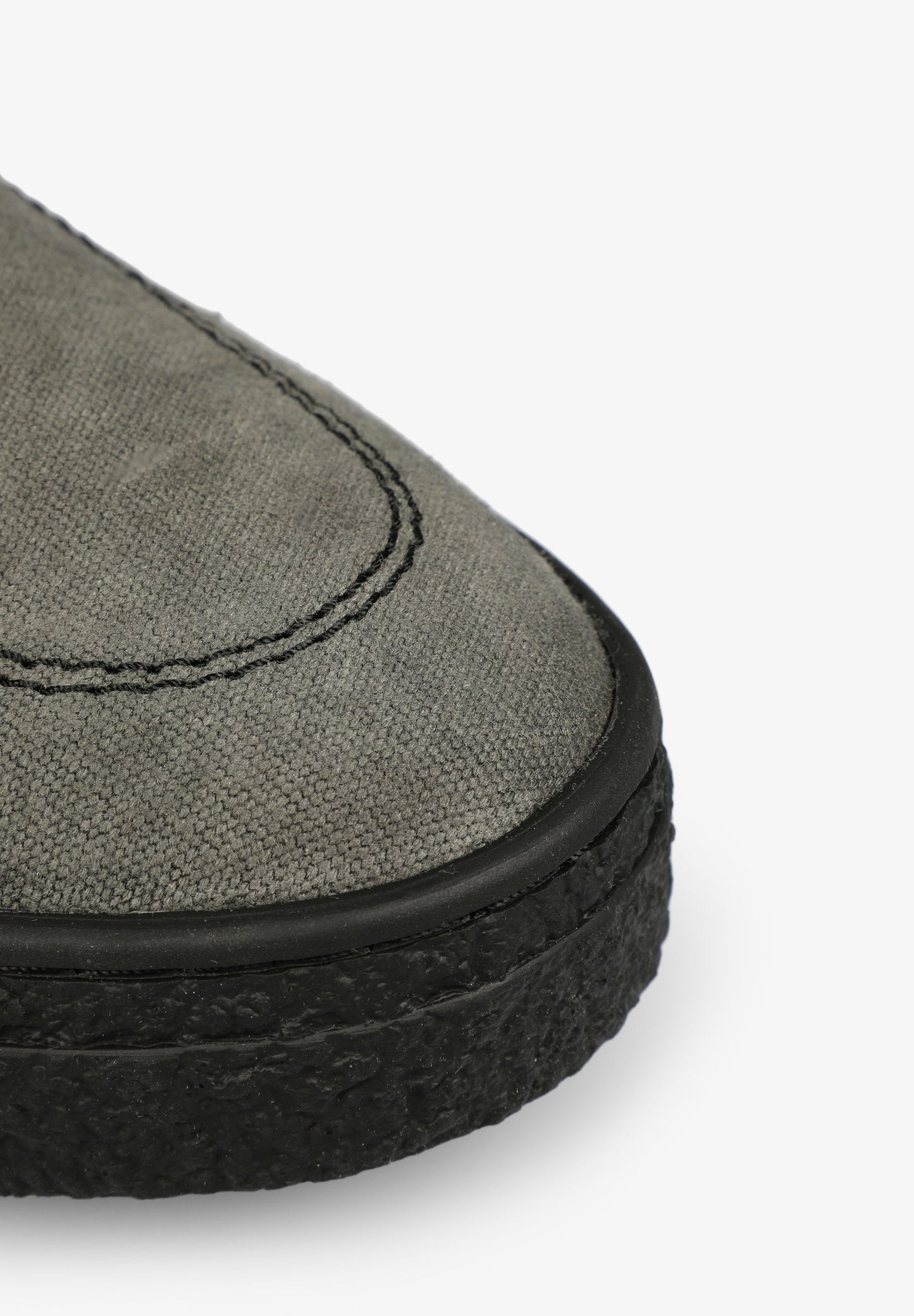 LACE-UP SHOES WITH CONTRAST SOLE