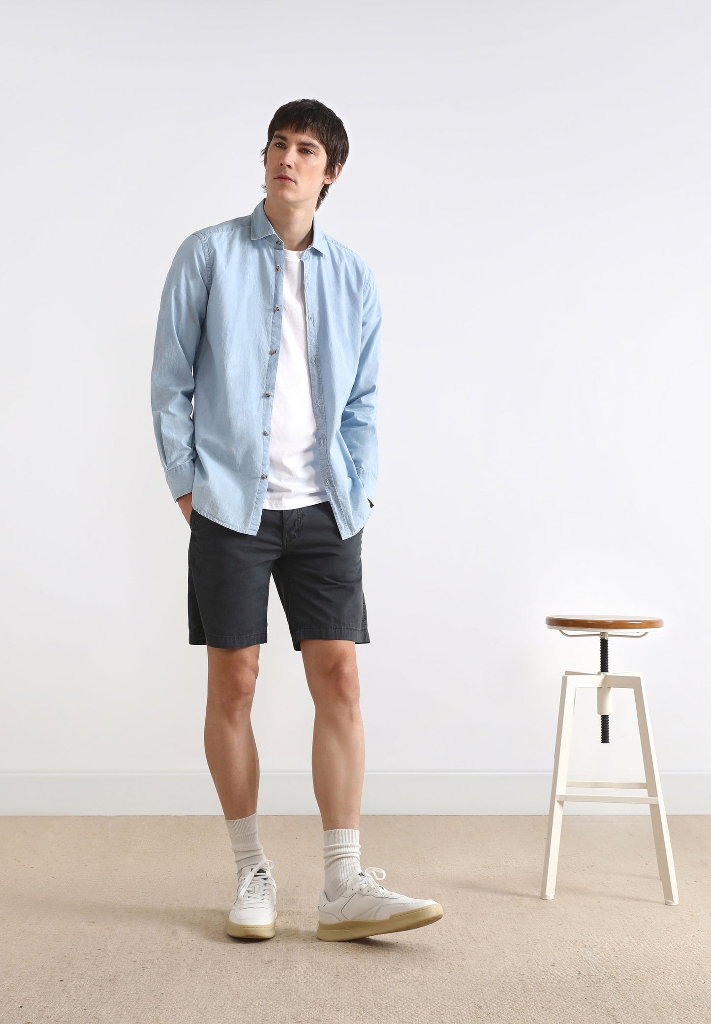 CONTRAST DENIM SHIRT WITH BUTTONS