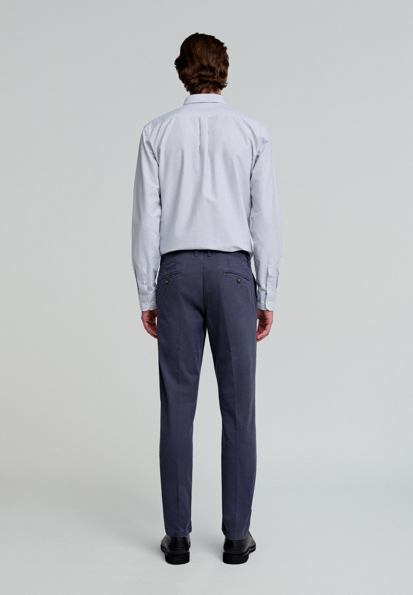PLEATED CHINOS