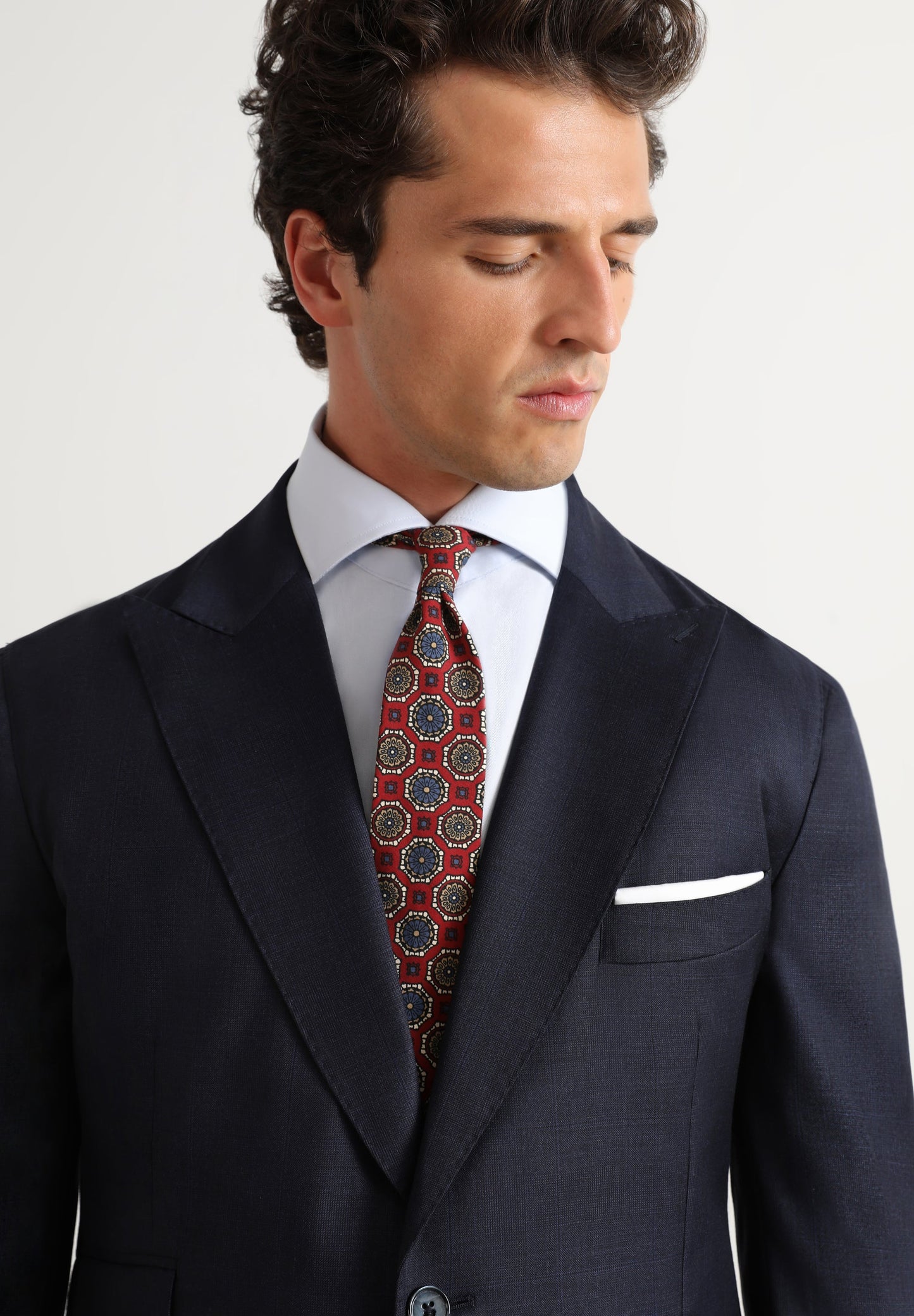 NAVY BLUE PEAKED LAPEL PREMIUM SUIT
