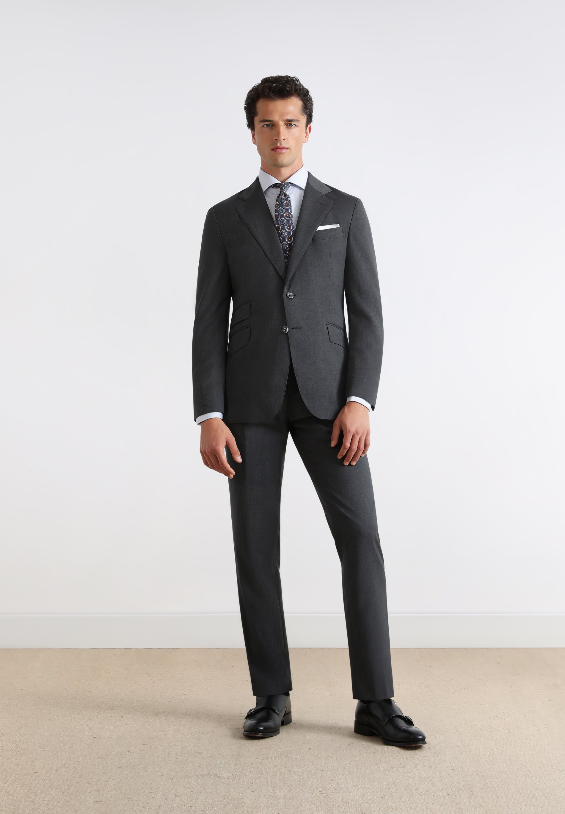 GREY WOOL SUIT
