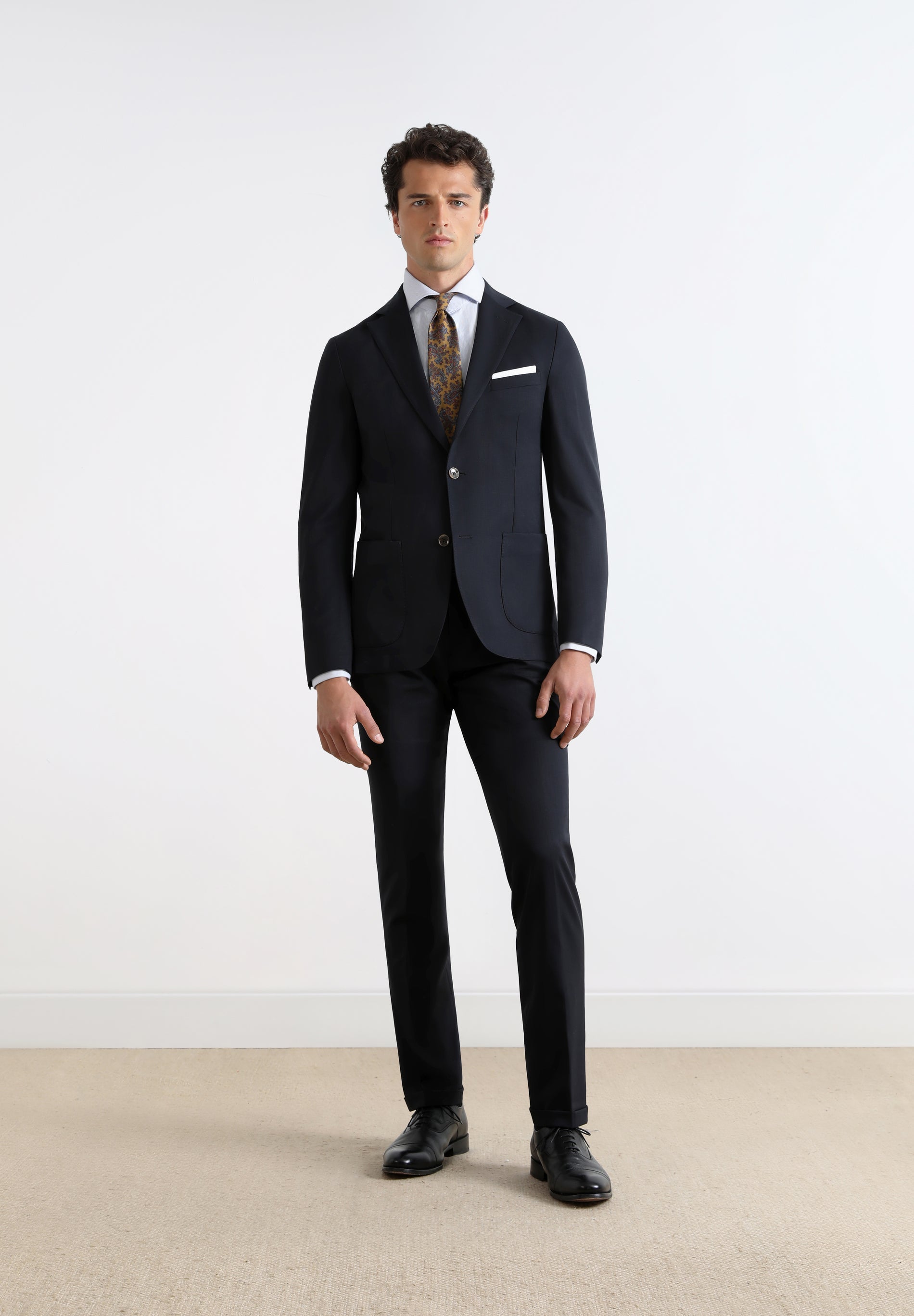 NAVY BLUE LIGHTWEIGHT SUIT