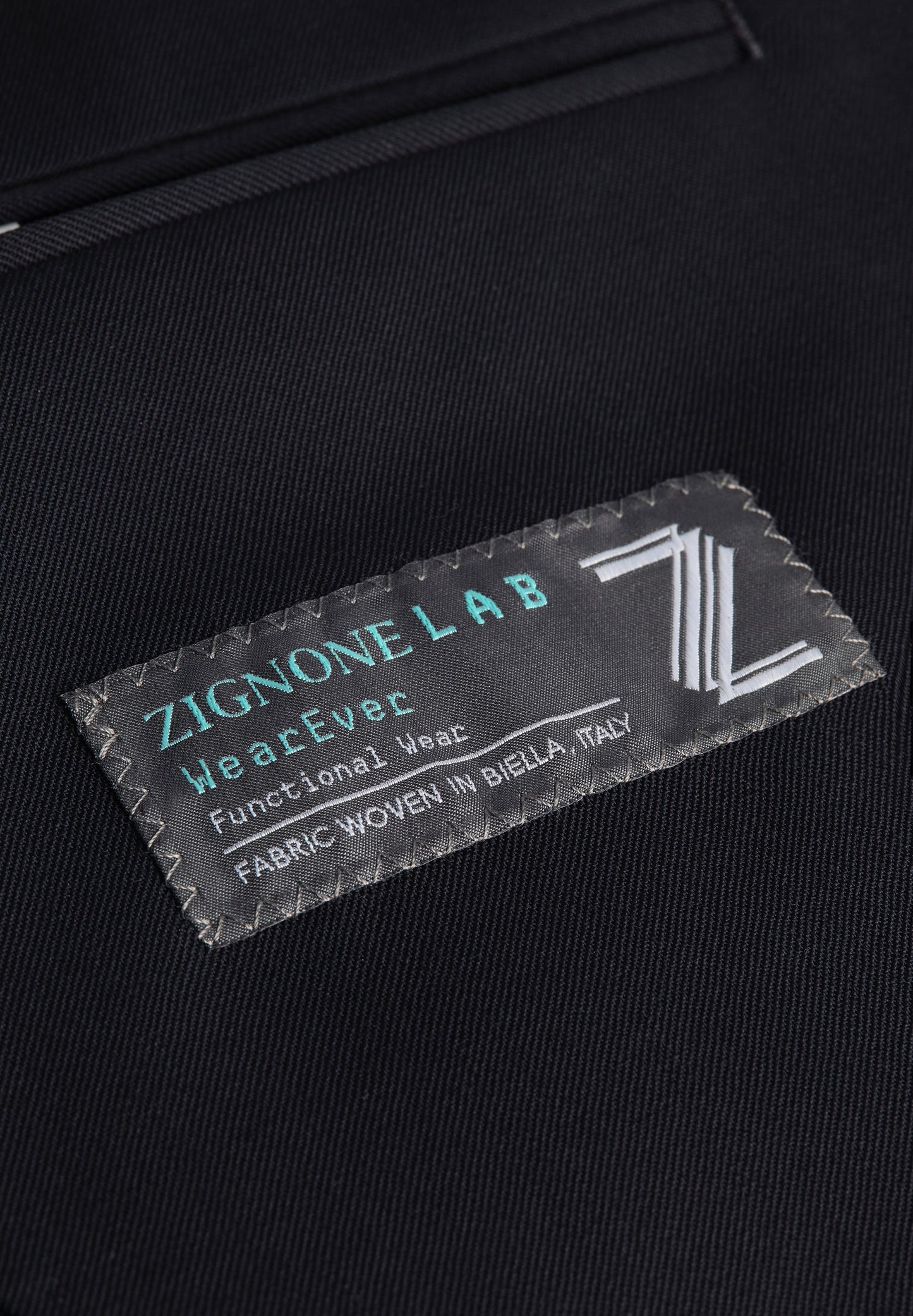 NAVY BLUE LIGHTWEIGHT SUIT