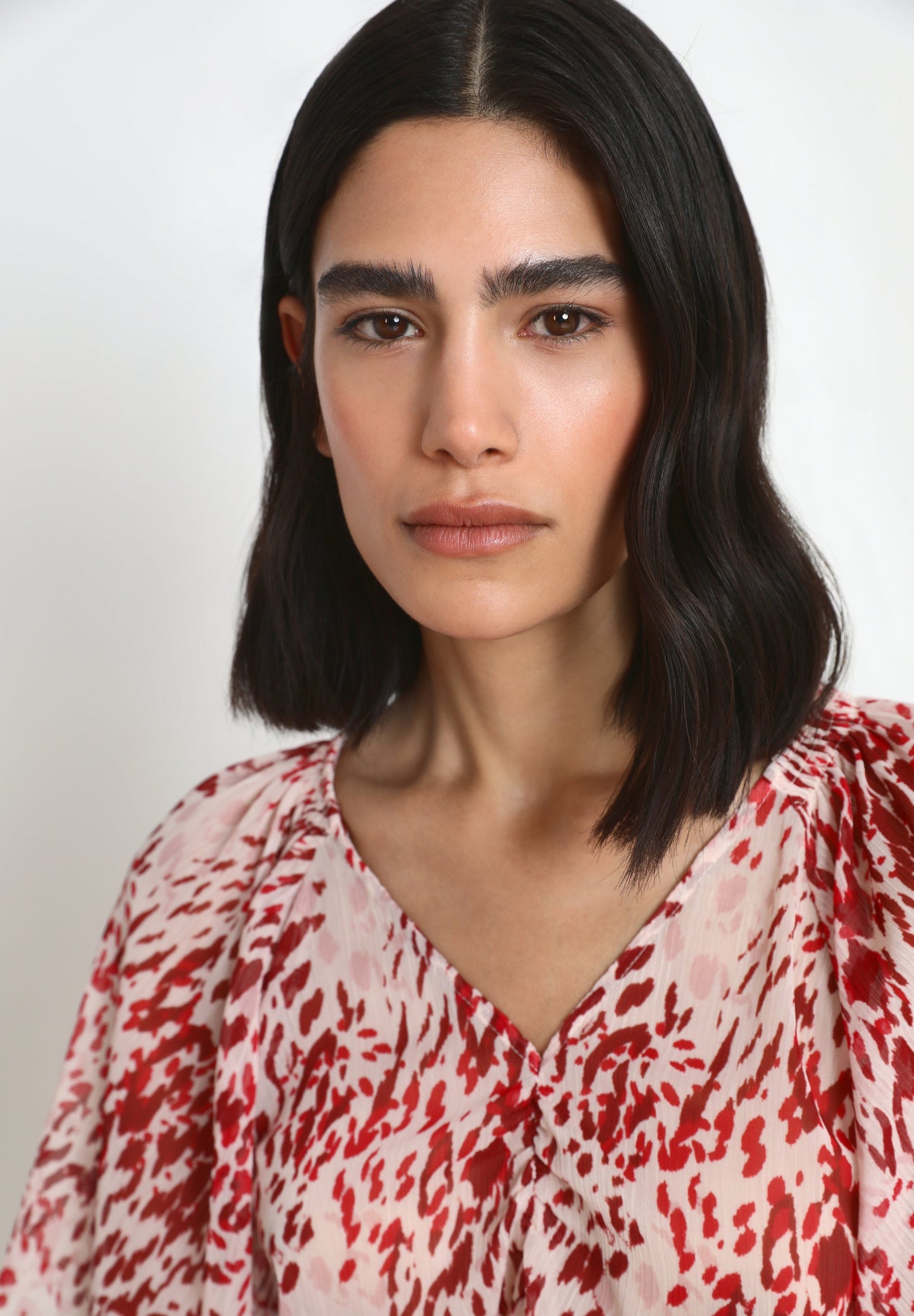 FLOWING SLEEVE BLOUSE