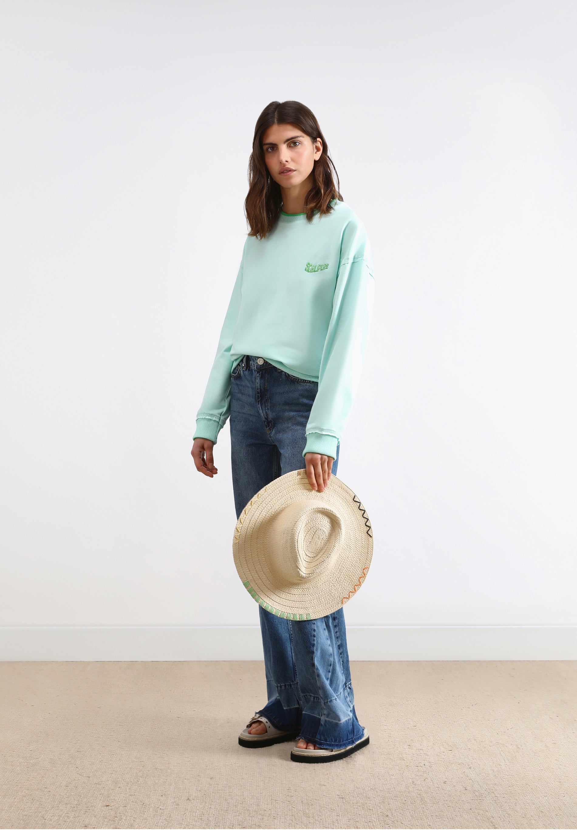 SWEATSHIRT WITH NECKLINE DETAIL