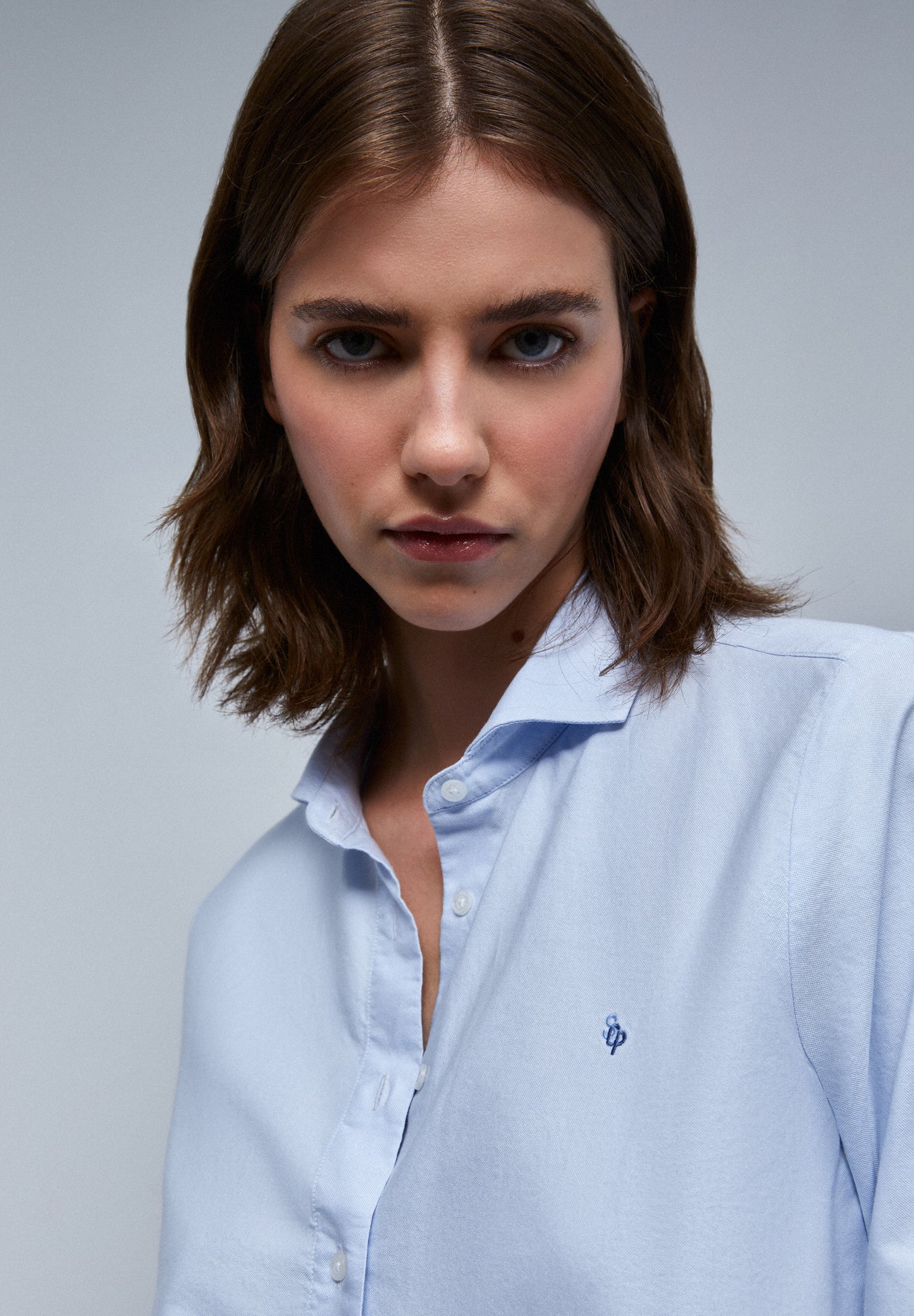 CLASSIC SHIRT WITH CHEST EMBROIDERY