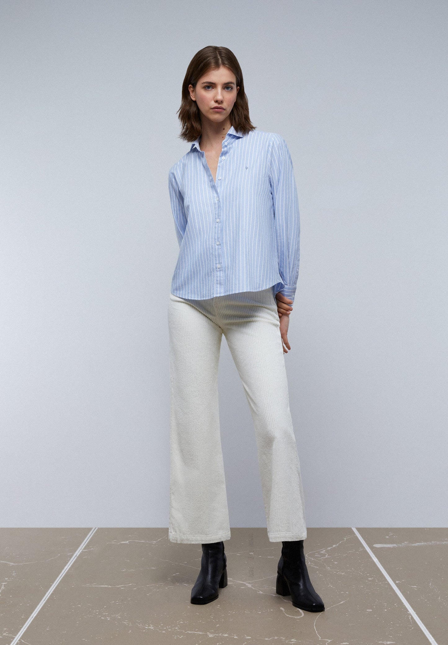 CLASSIC SHIRT WITH CHEST EMBROIDERY