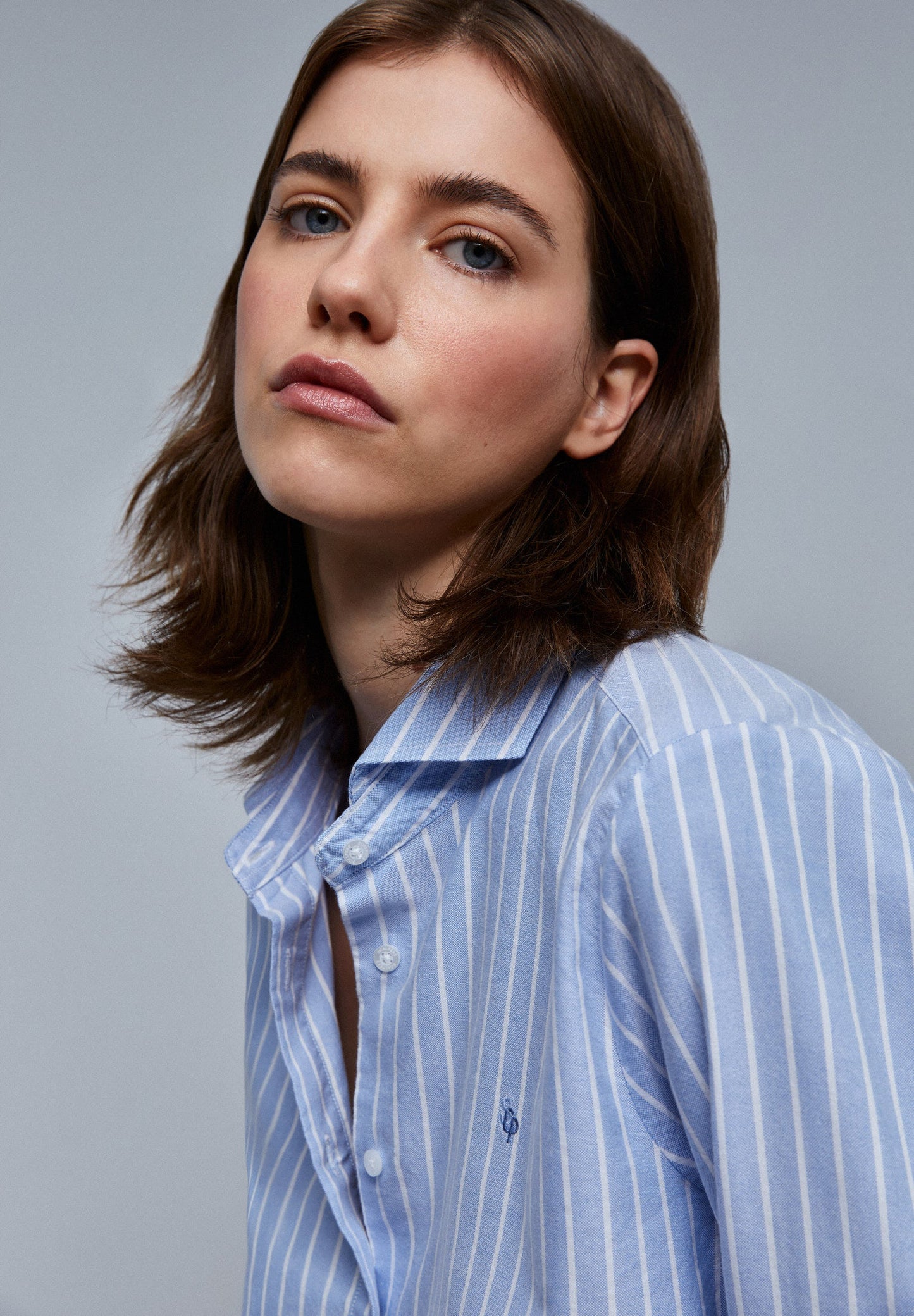 CLASSIC SHIRT WITH CHEST EMBROIDERY