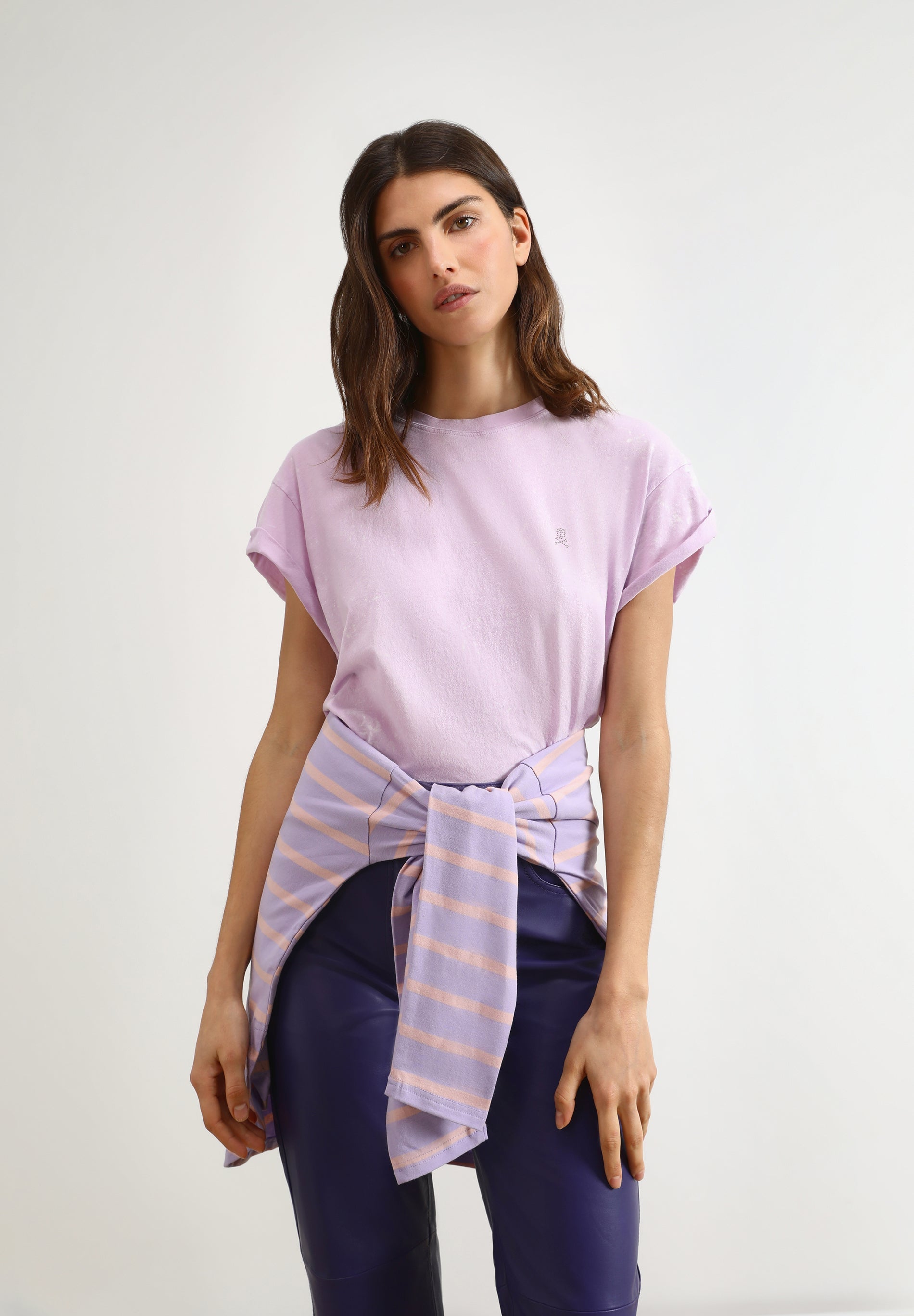 T-SHIRT WITH SHINY MINI SKULL