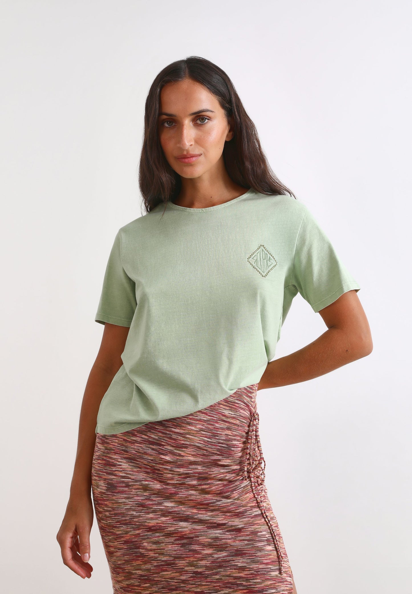 T-SHIRT WITH EMBROIDERY ON THE CHEST