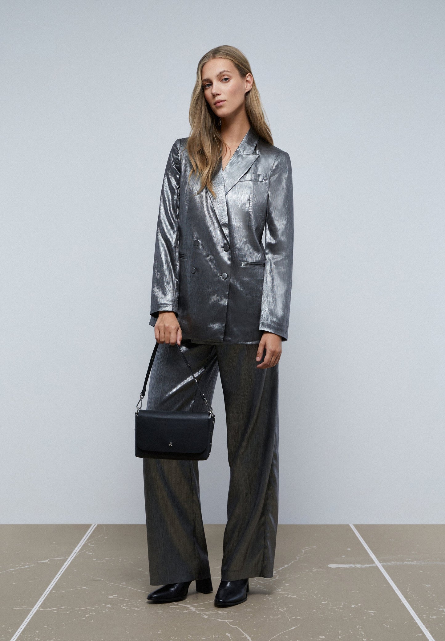 DOUBLE-BREASTED SATIN BLAZER