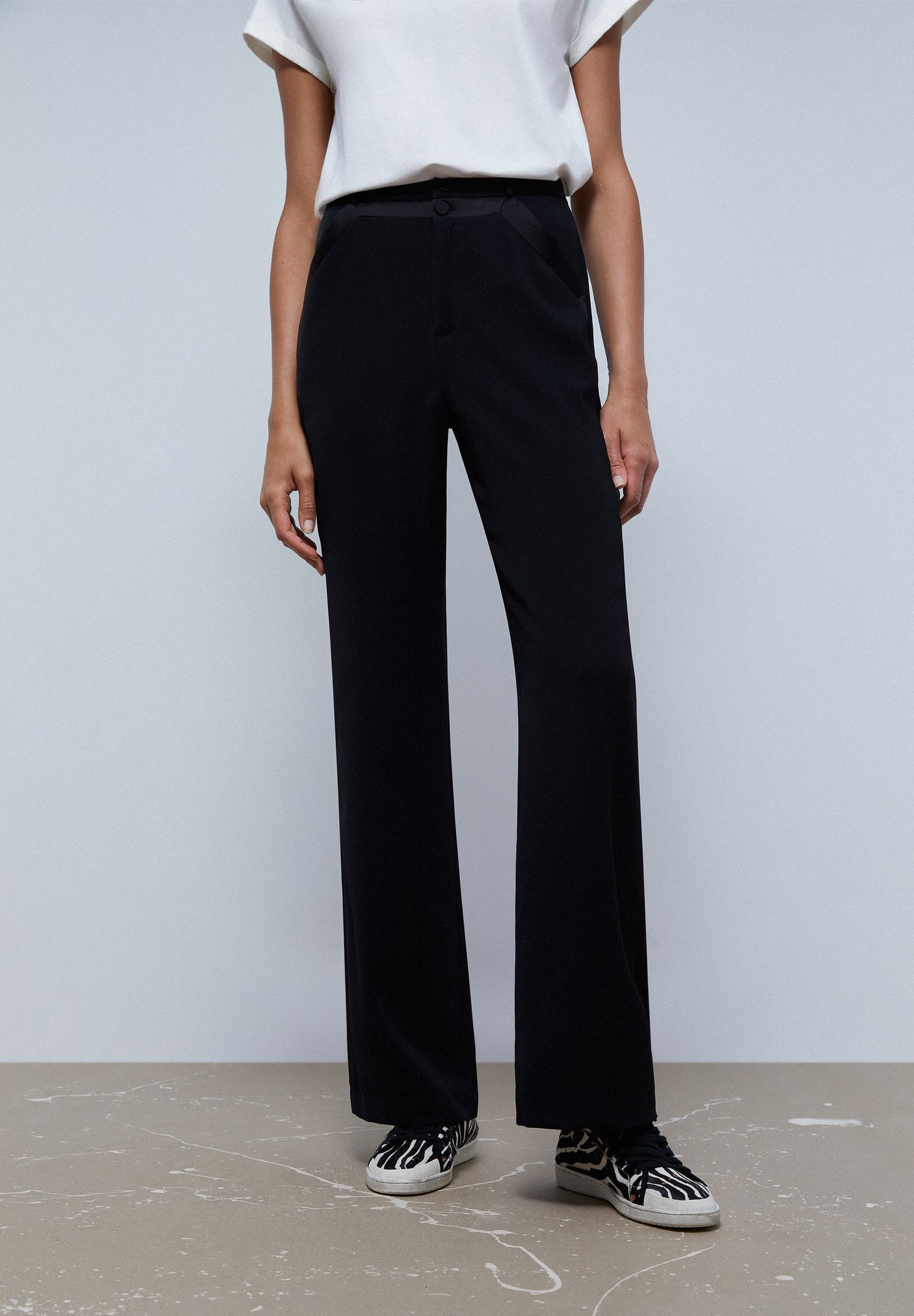 WIDE LEG TUXEDO-STYLE TROUSERS