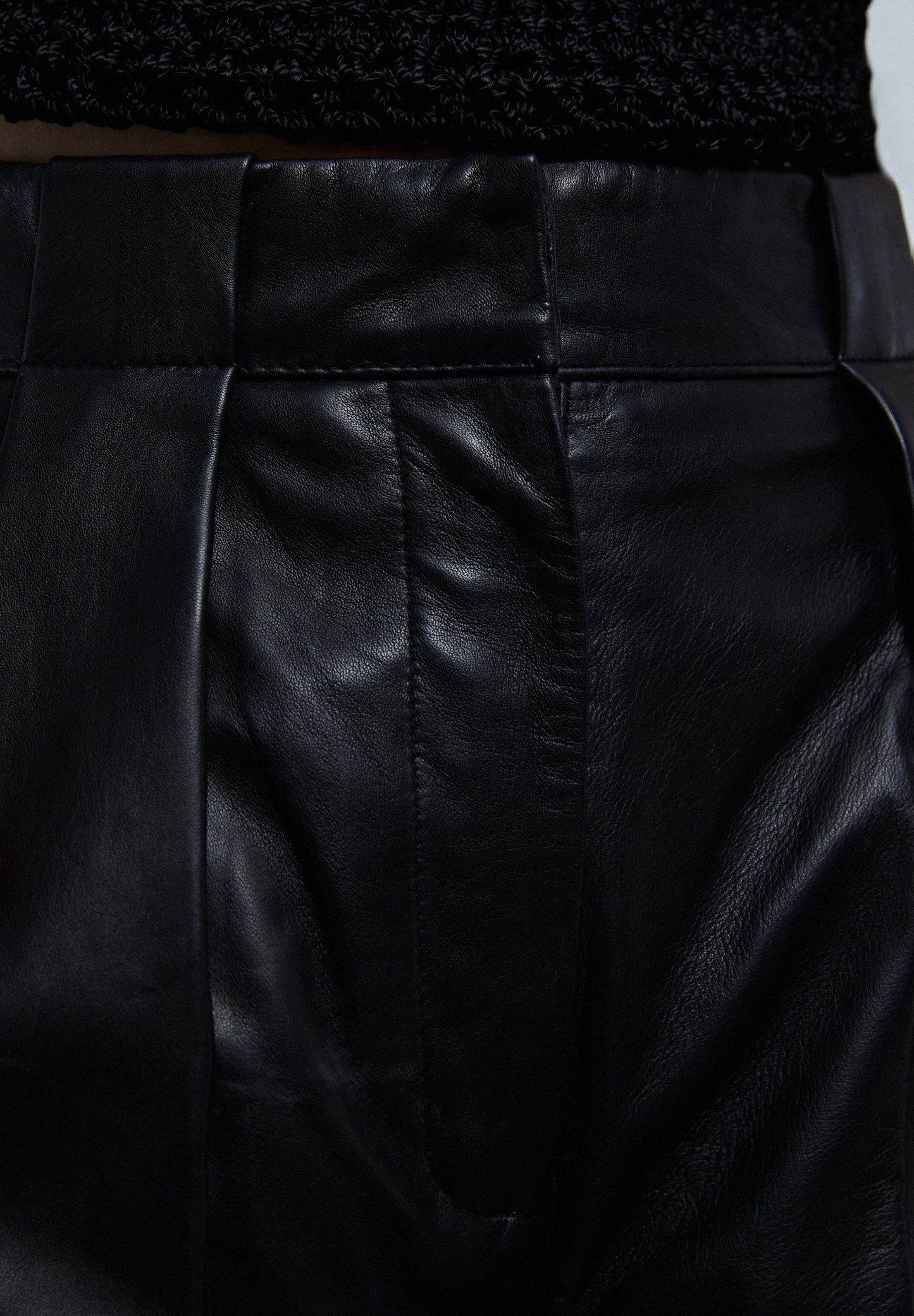 LEATHER TROUSERS WITH DARTS