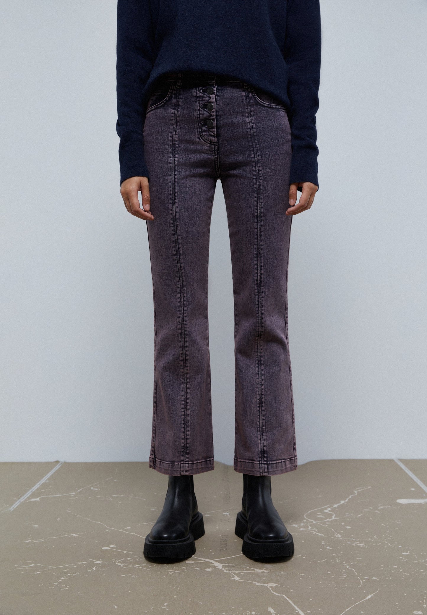 ANKLE FLARED SEAM JEANS