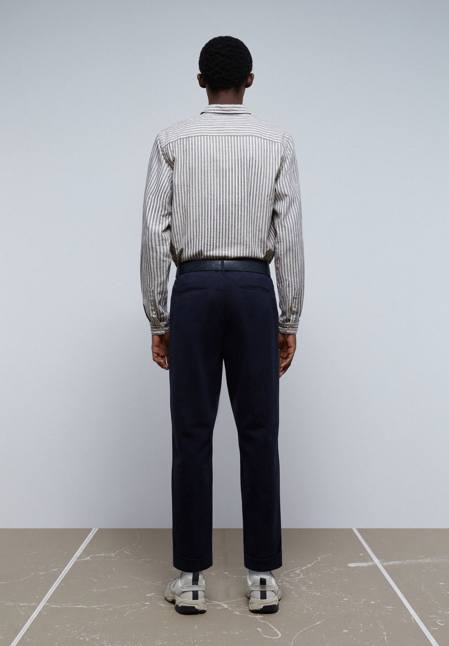 PREMIUM CHINO TROUSERS WITH DARTS