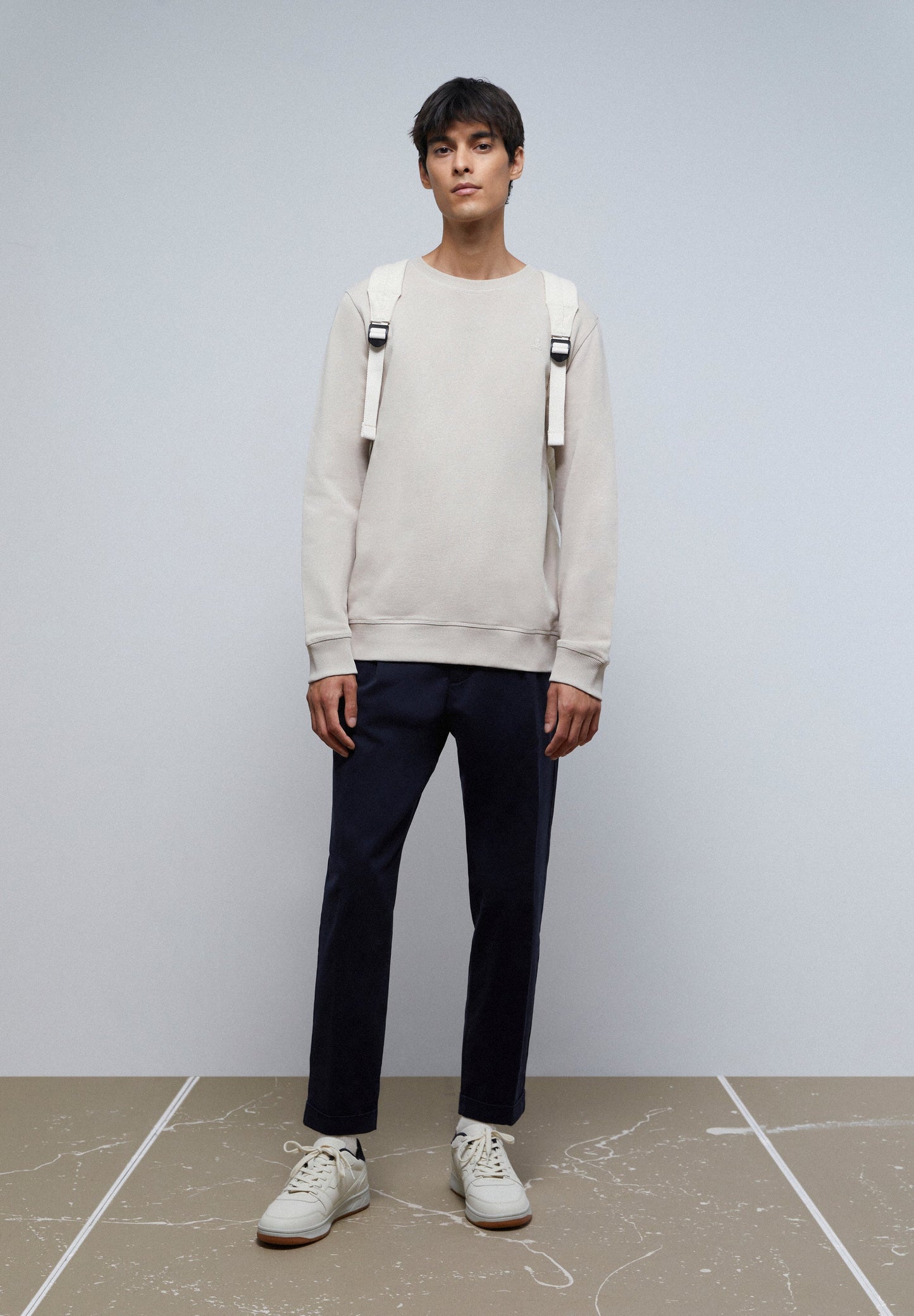 BASIC SKULL SWEATSHIRT