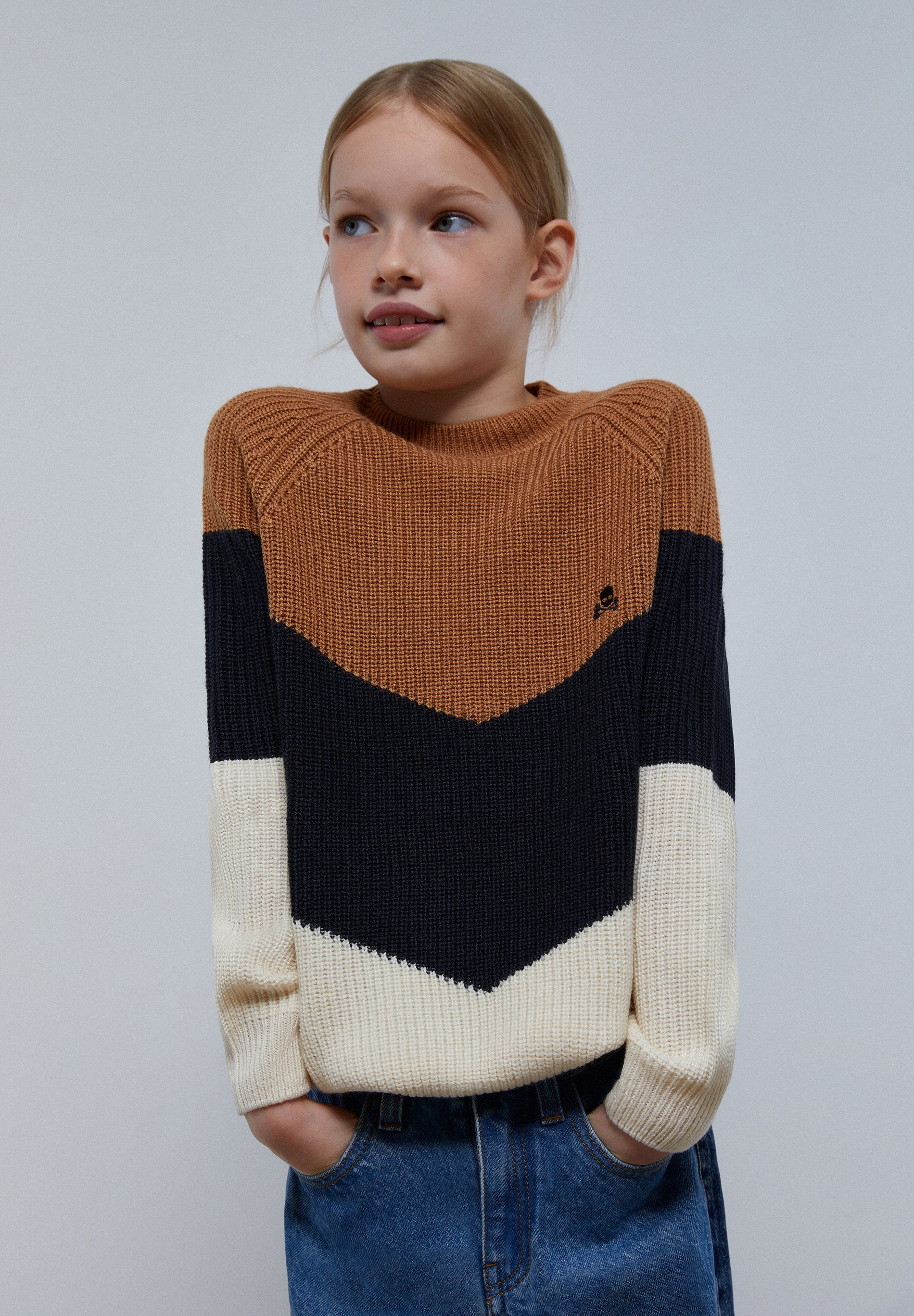 THREE-COLOURED KNIT SWEATER
