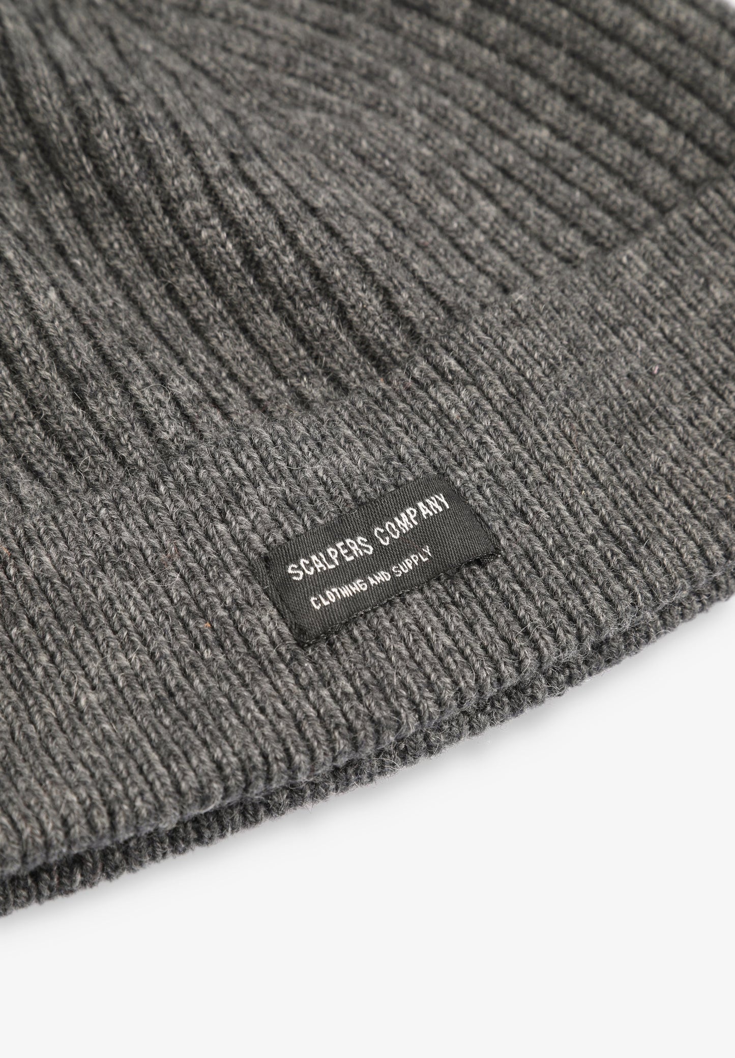 RIBBED BEANIE HAT