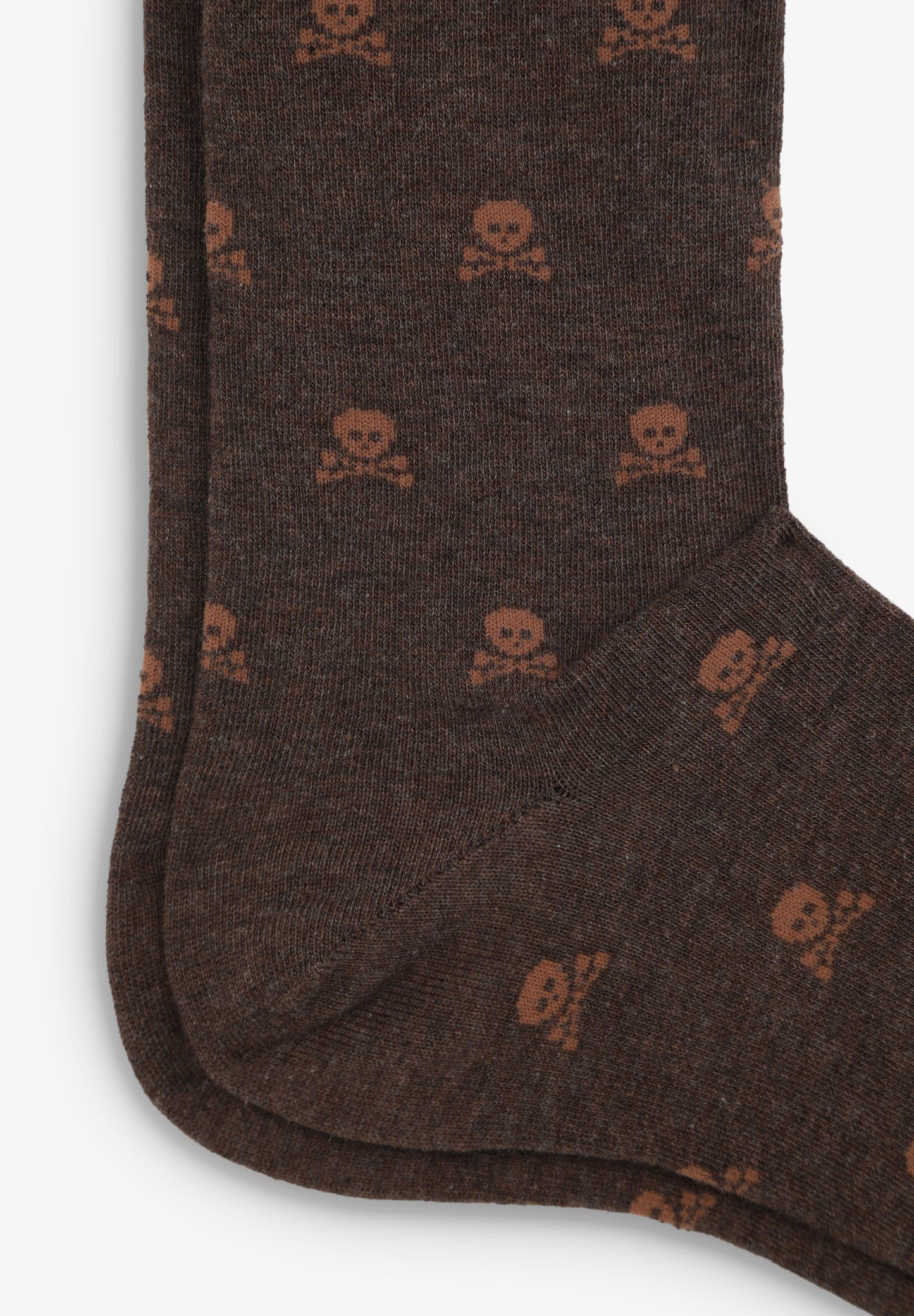ALL-OVER SKULLS SOCKS