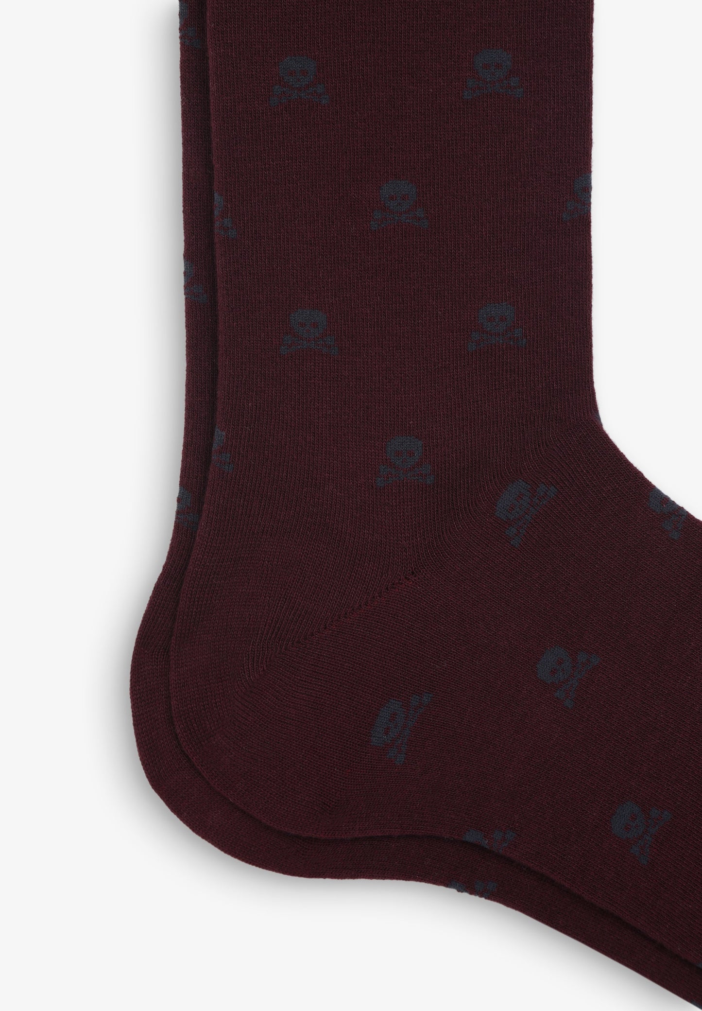ALL-OVER SKULLS SOCKS