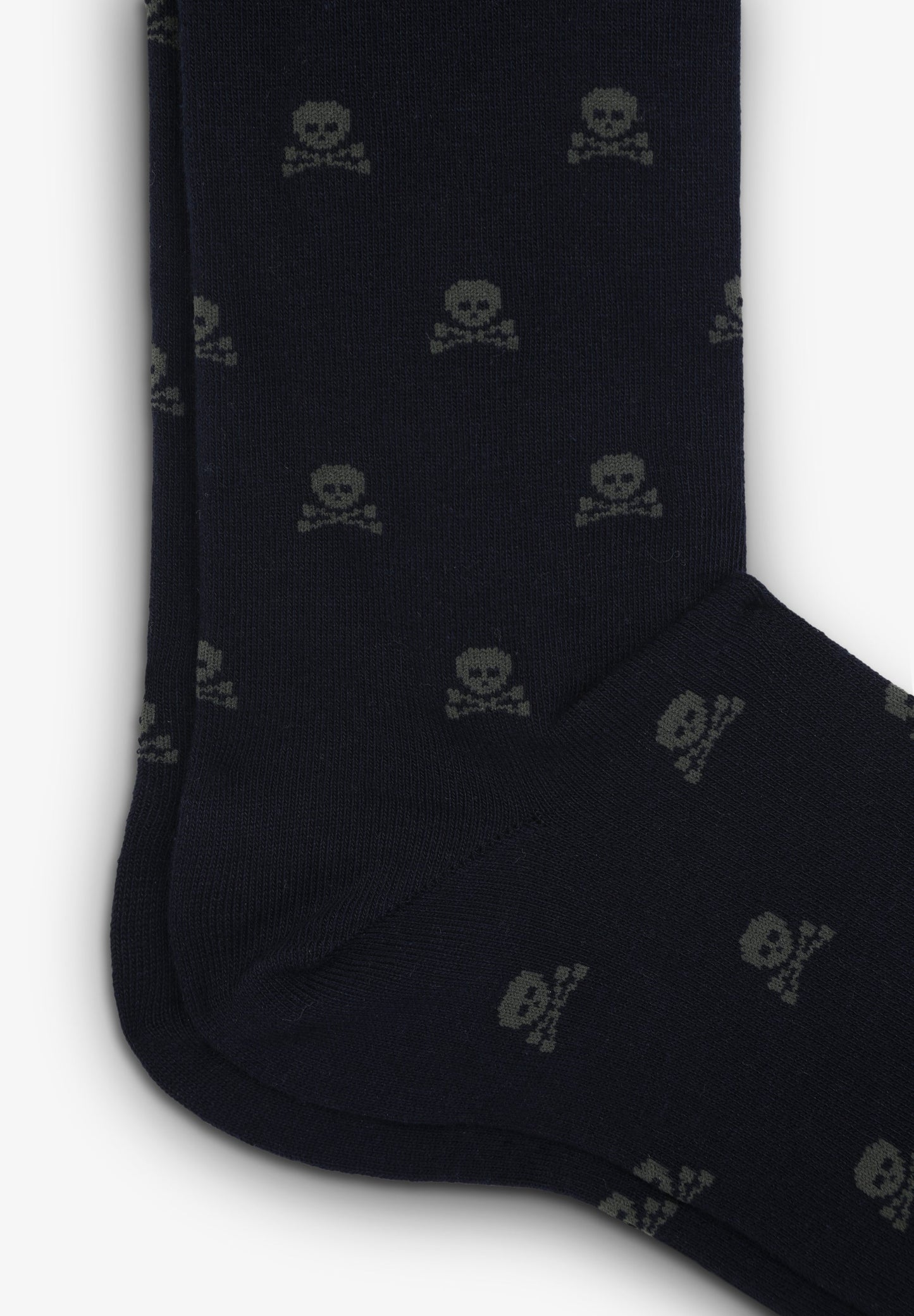 ALL-OVER SKULLS SOCKS