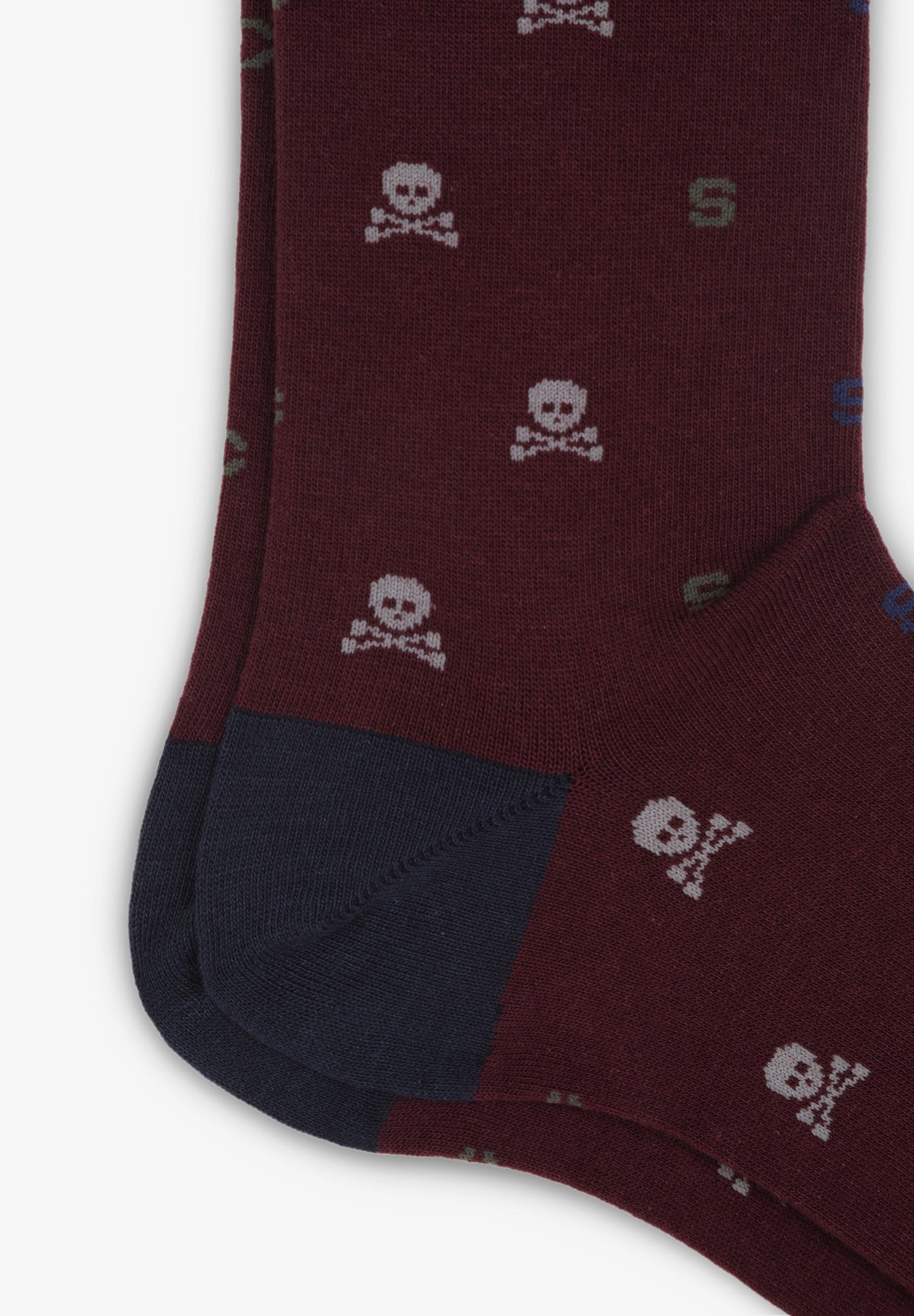 SKULL AND LETTER SOCKS