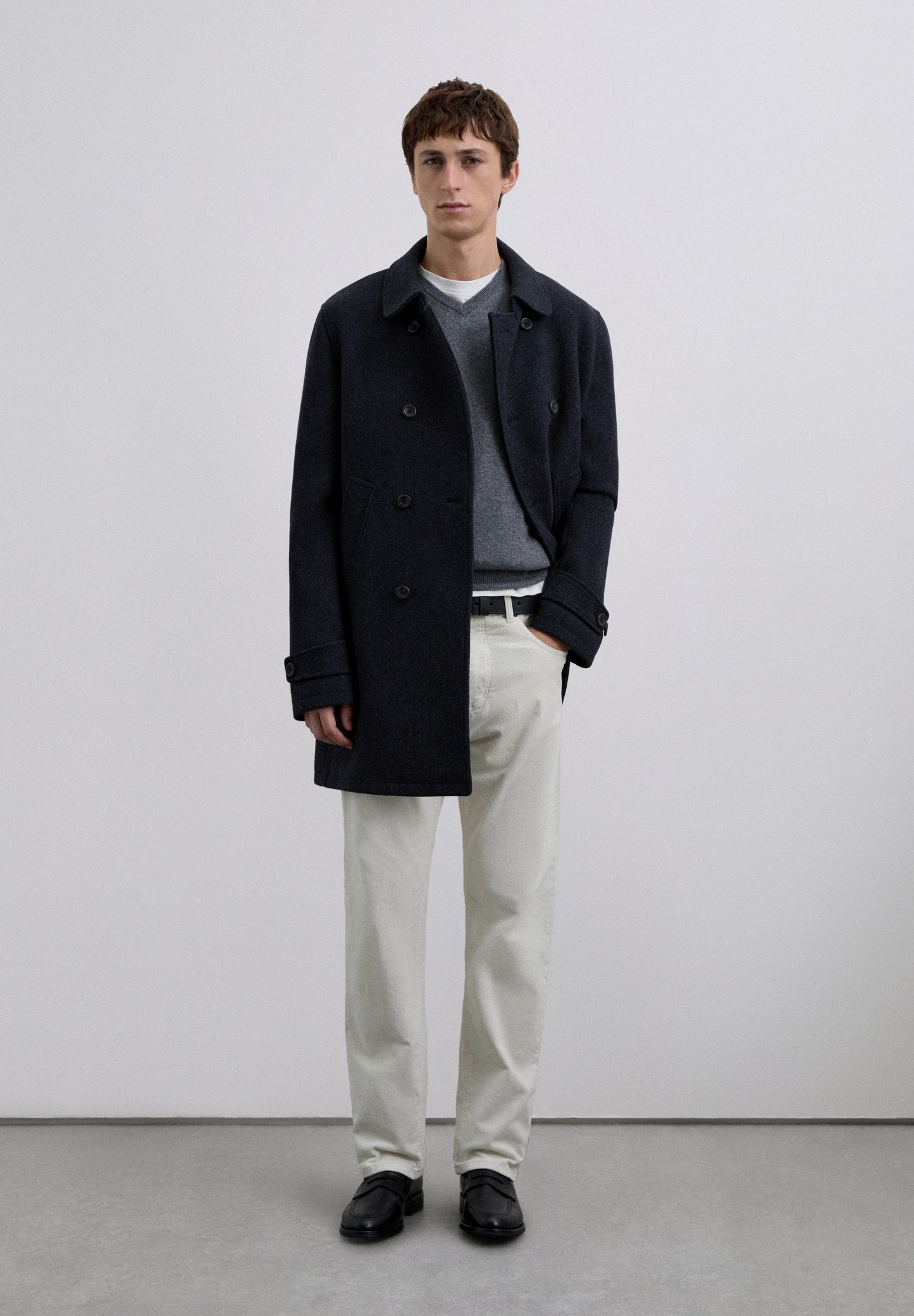 100% CASHMERE V-NECK SWEATER