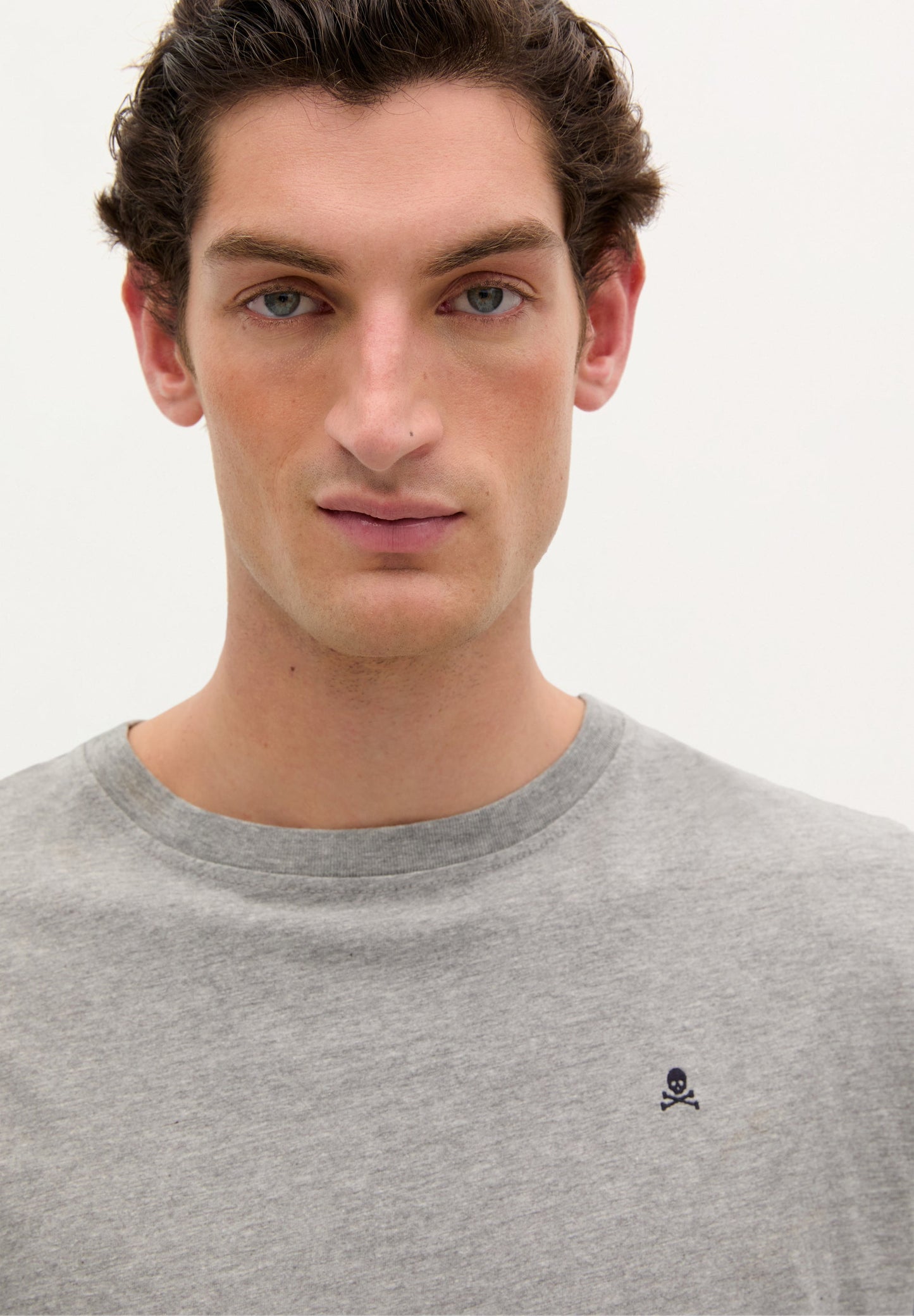 T-SHIRT BASIQUE LOGO COUPE RELAXED