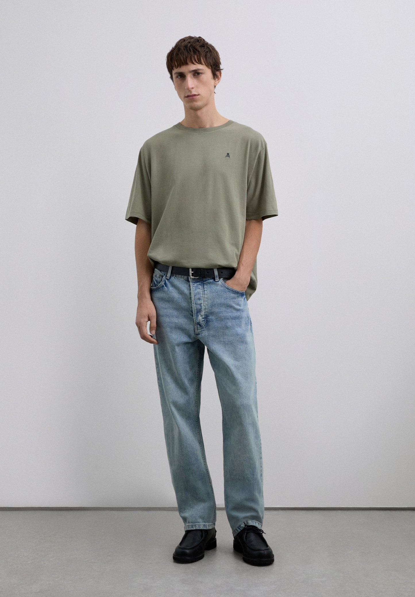 EMBROIDERED SKULL T-SHIRT