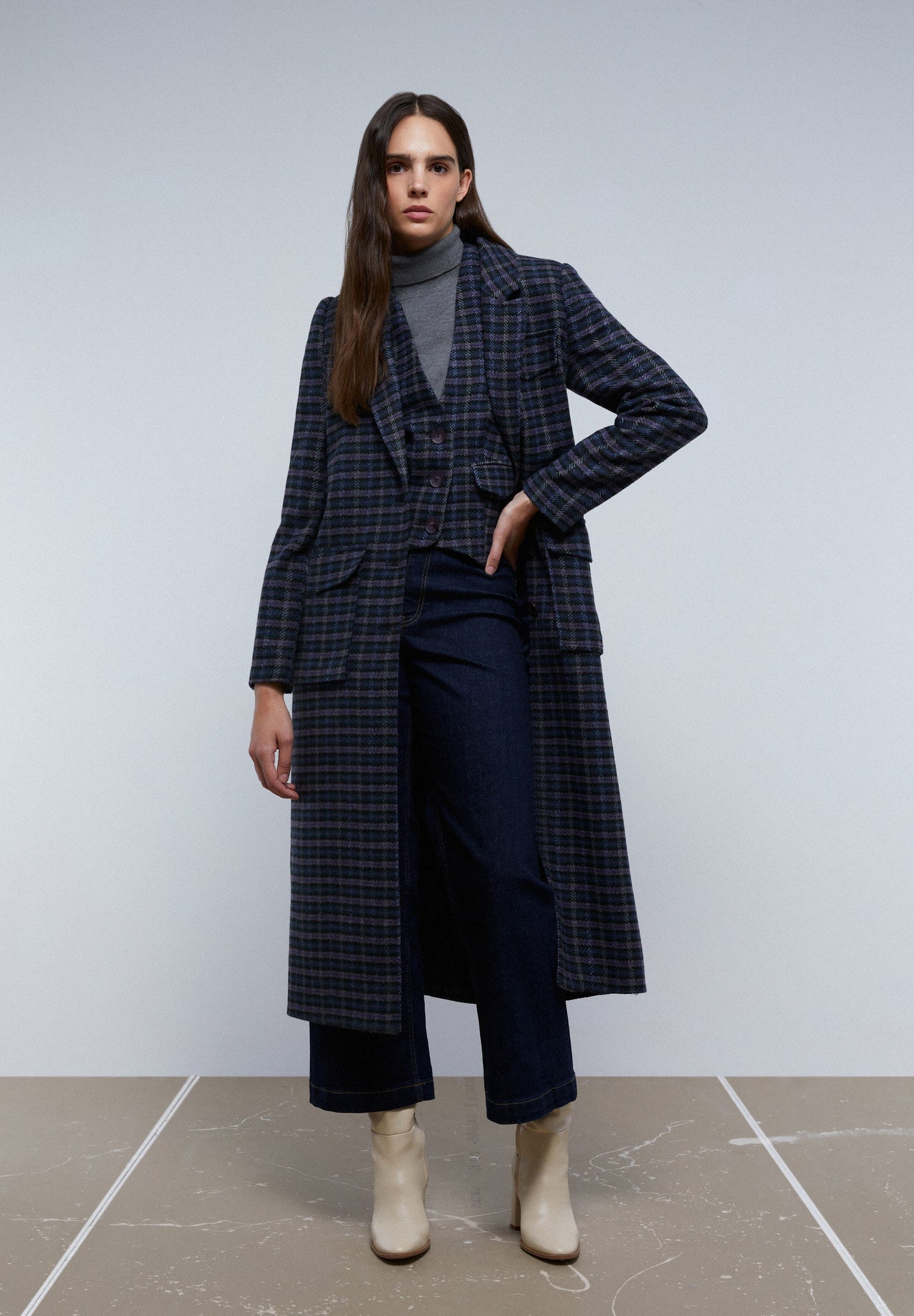LONG CHECKED COAT WITH POCKETS