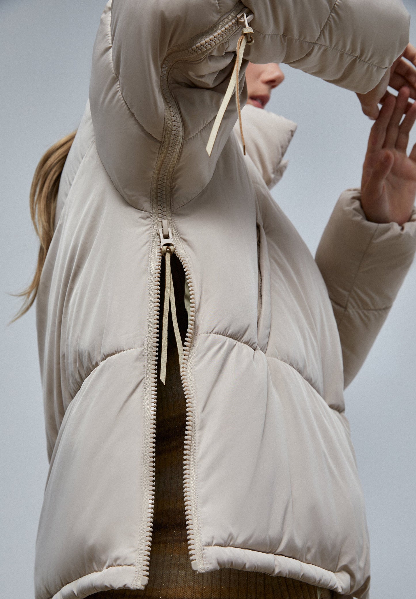 PUFFER COAT WITH HIGH COLLAR